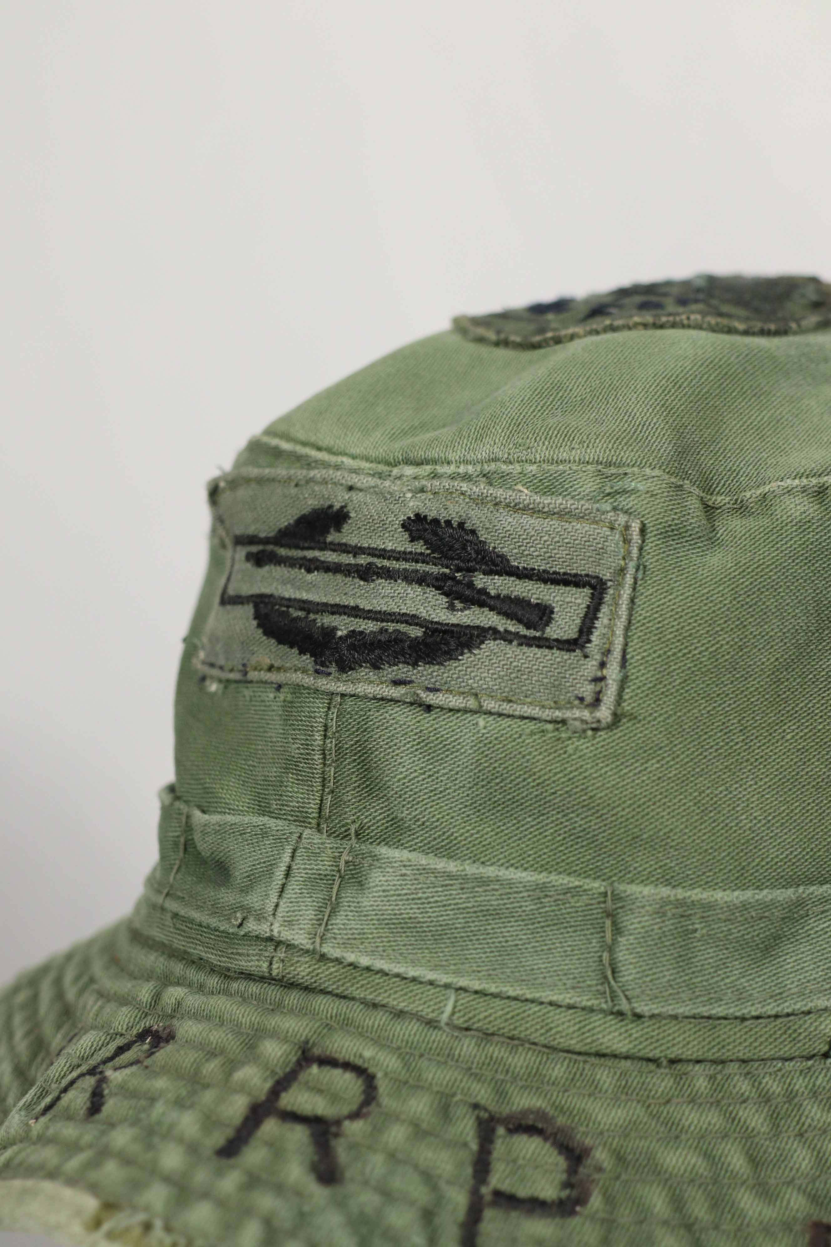 実物 ローカルメイド ODブーニー 9th Infantry Divition LRRP 直接刺繍&狙撃手パッチ付き ブーニーハット