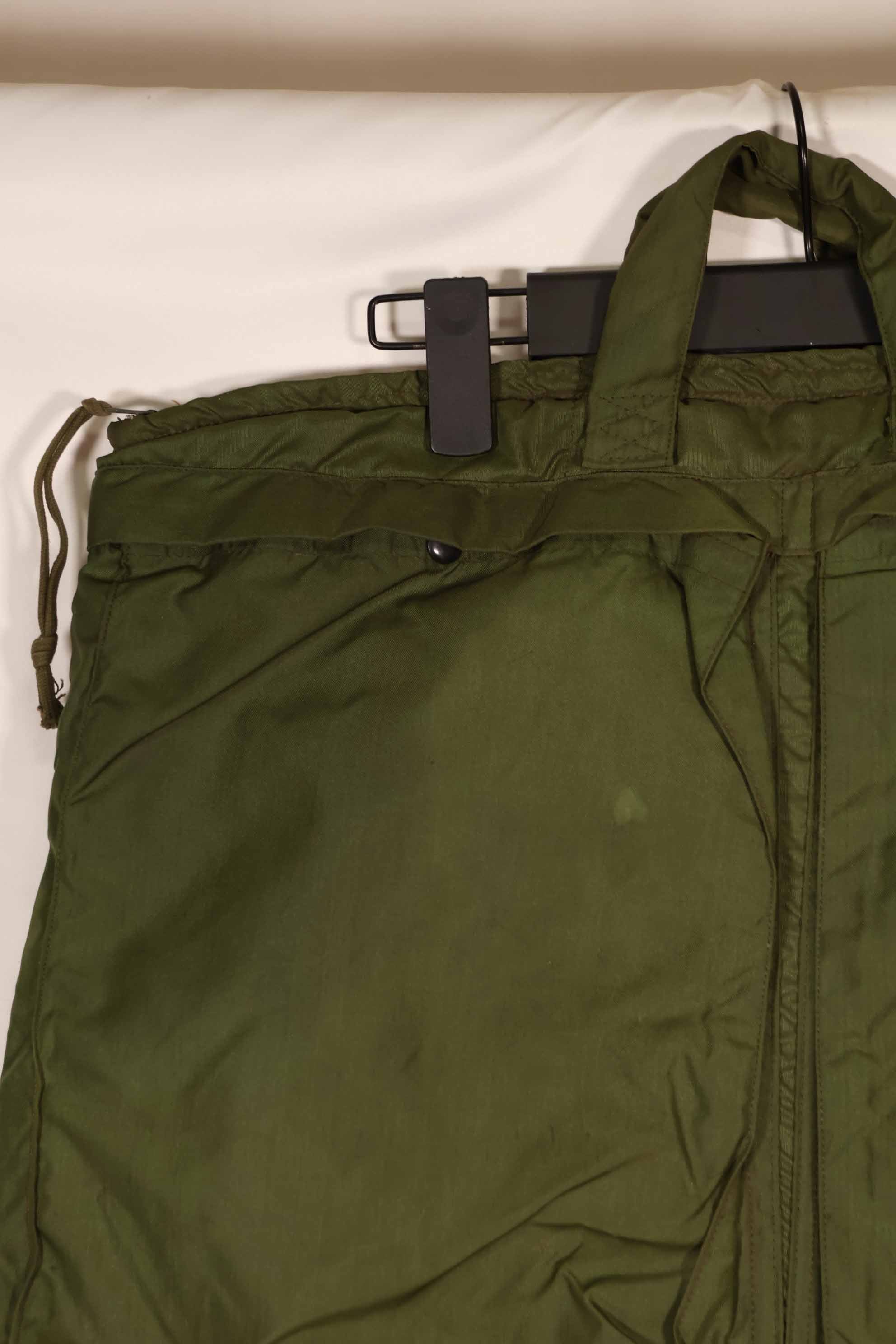 実物 1970年製 アメリカ軍 ヘルメットバッグ ERDL迷彩裏地 レア品 中古品