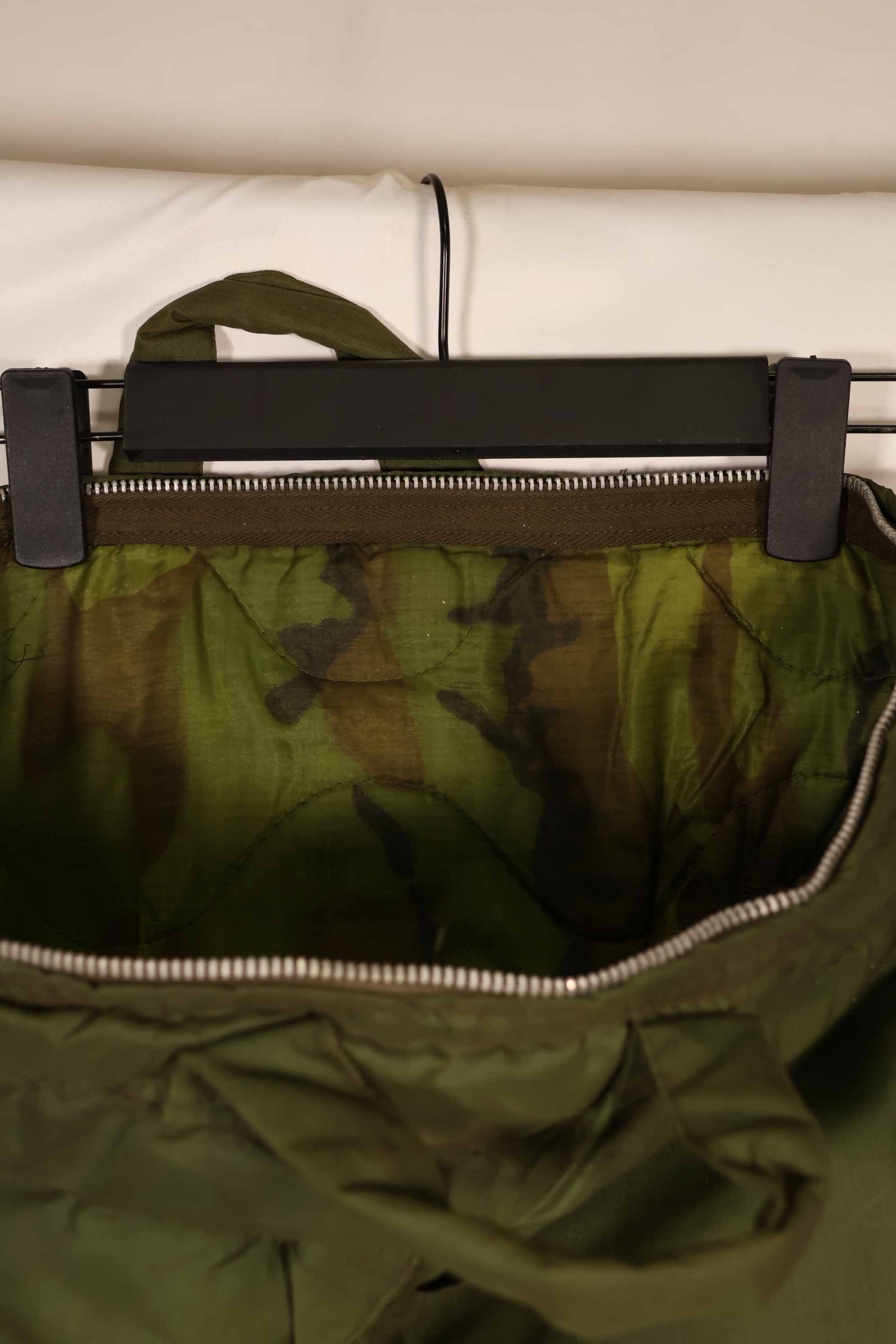 実物 1970年製 アメリカ軍 ヘルメットバッグ ERDL迷彩裏地 レア品 中古品