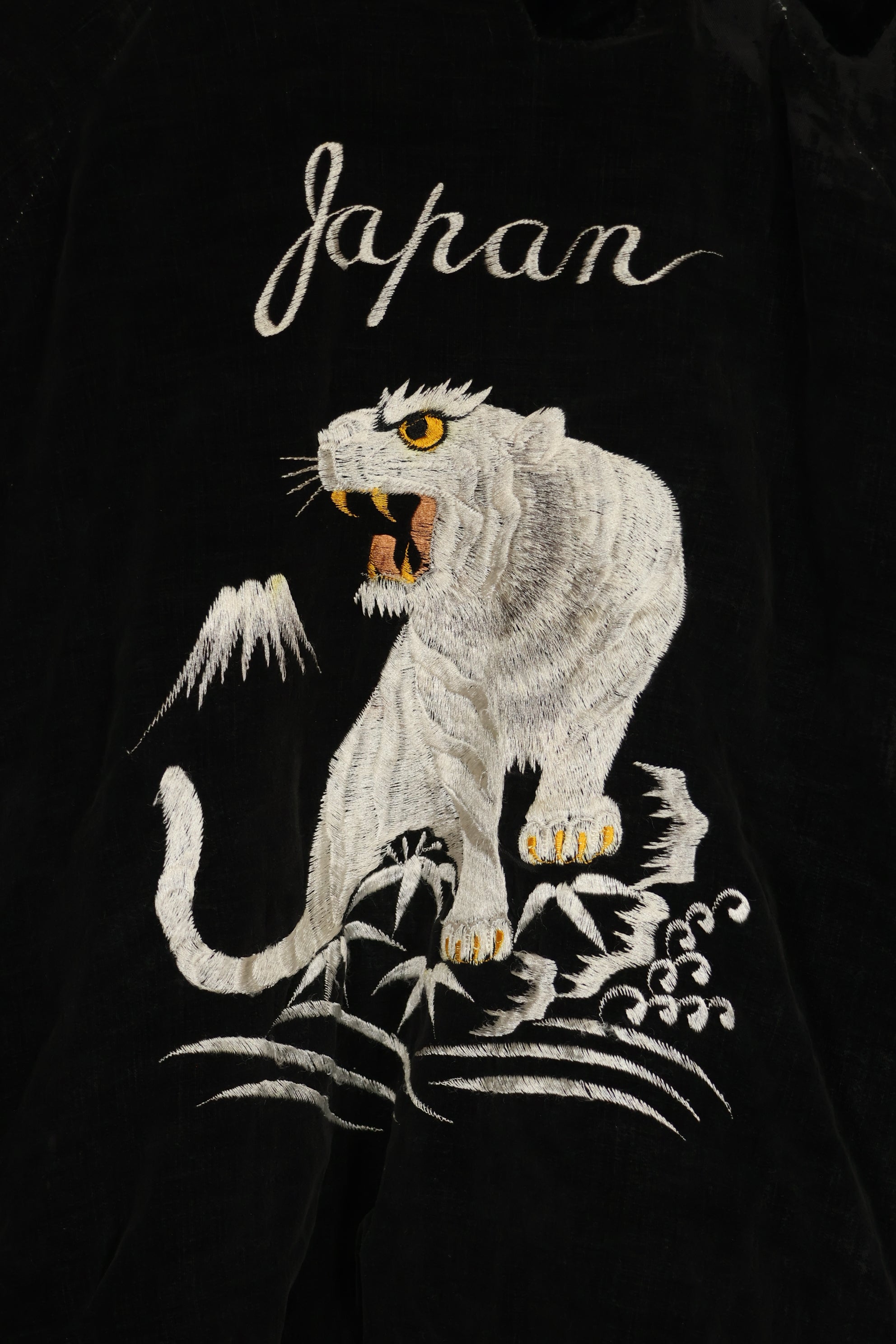 1950年代 Japan Jacket 大きめサイズ 虎デザイン ブラック 補修あり 中古品