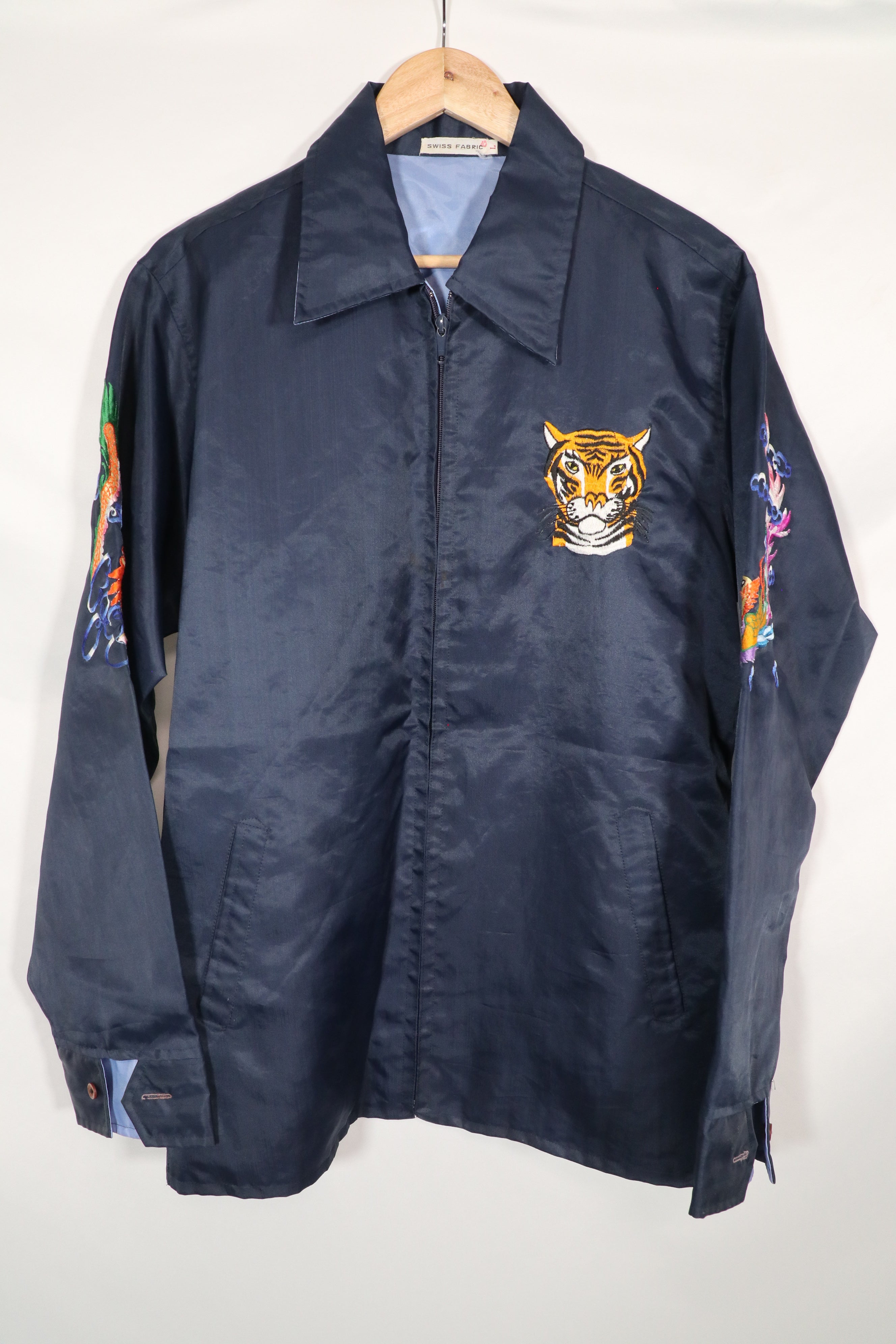 民間品 スーバニアジャケット TAIPEI TAIWAN ナイロン製ジャケット 中古品