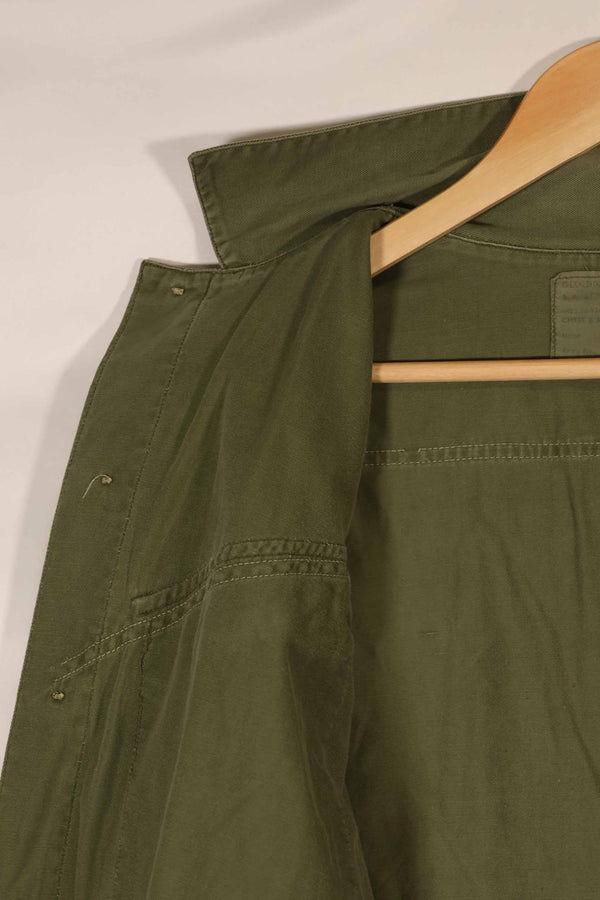 実物 1970年製 オーストラリア軍 OD ファティーグシャツ 階級章付き サイズ読めない