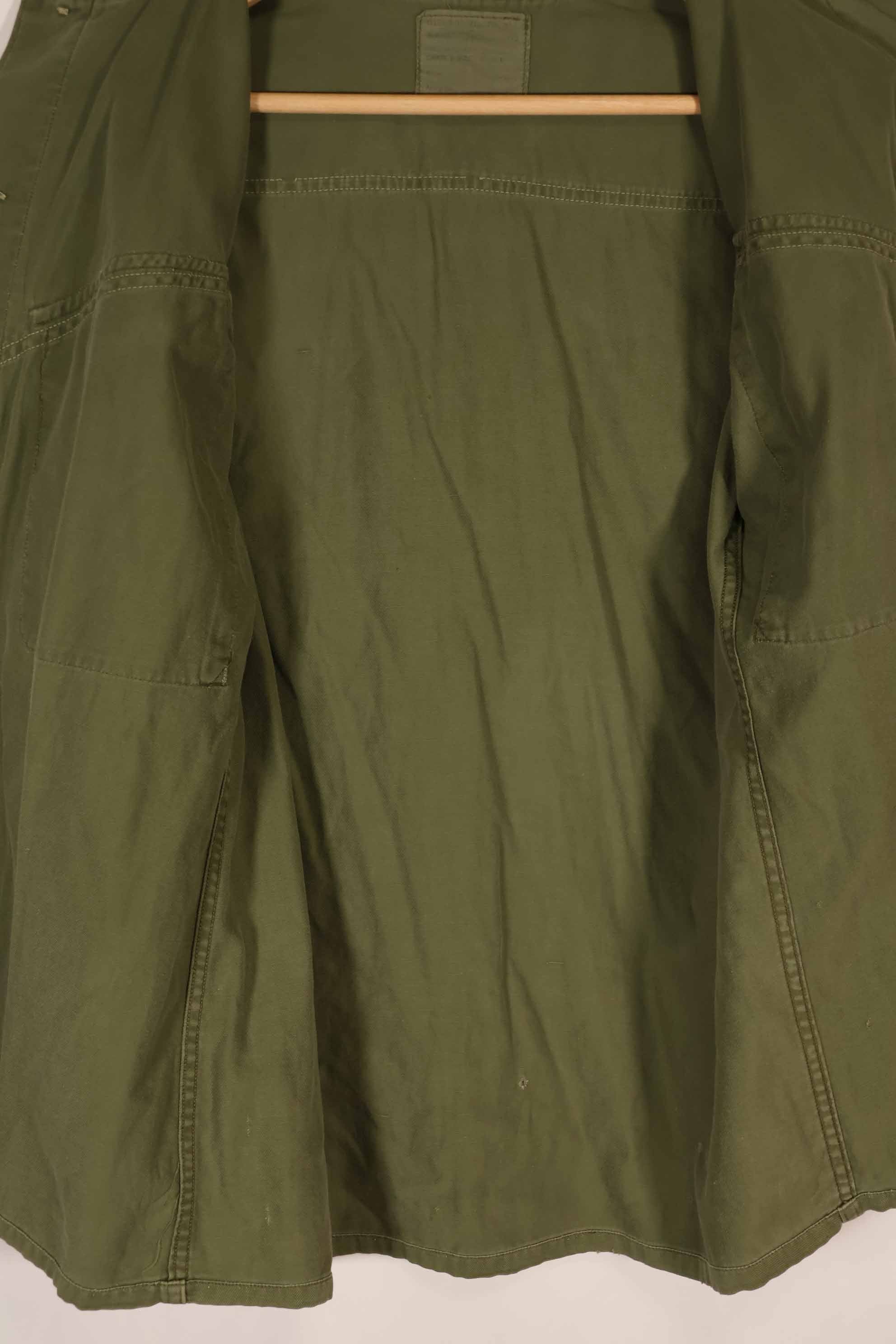 実物 1970年製 オーストラリア軍 OD ファティーグシャツ 階級章付き サイズ読めない