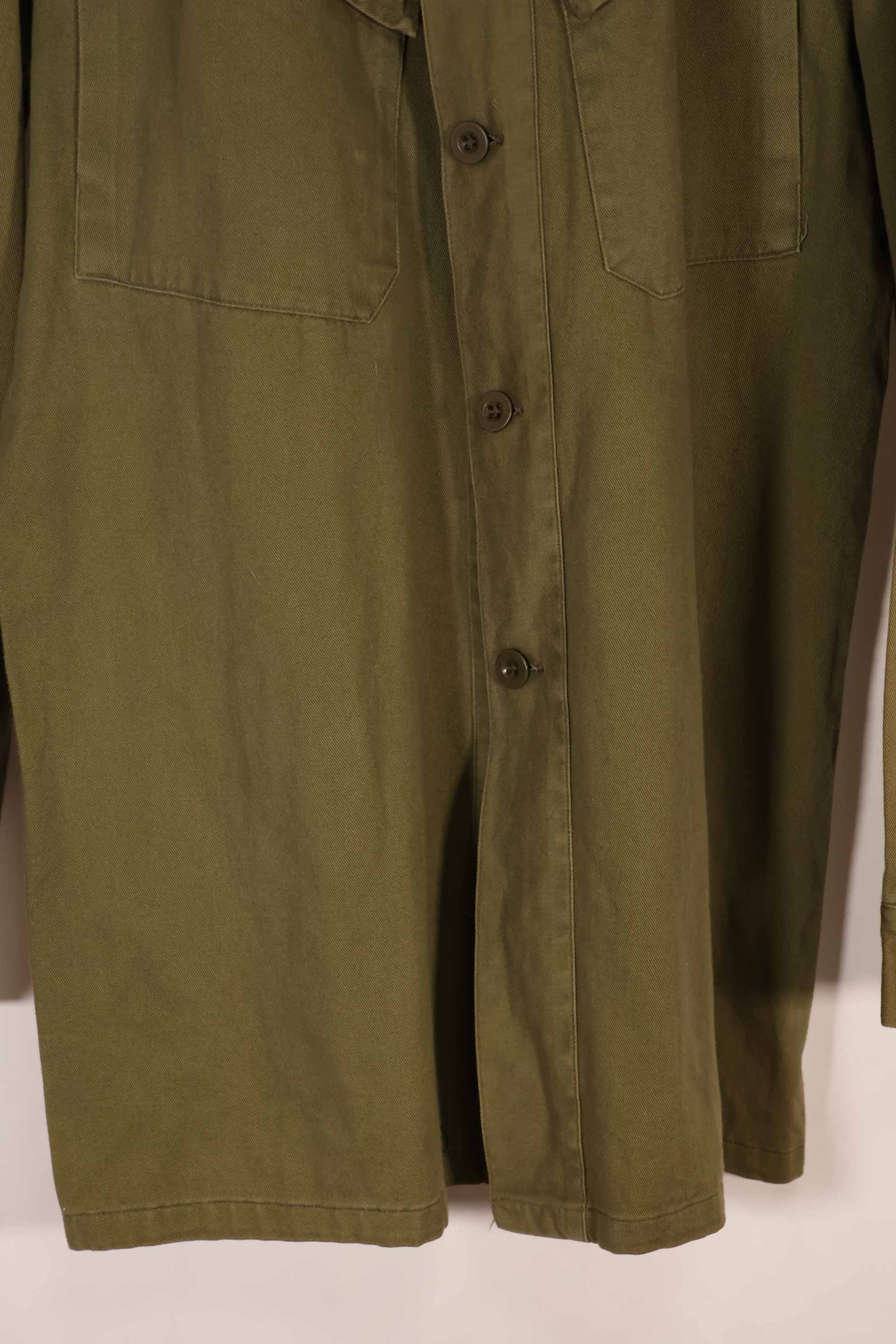 実物 1969年製 ニュージーランド軍 OD ファティーグシャツ Size 39/41L 中古品扱い