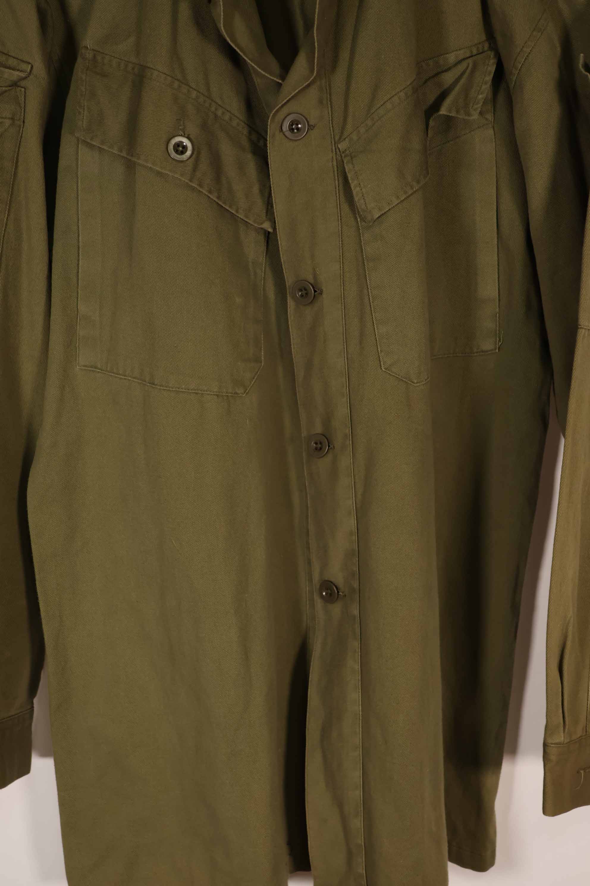 実物 1969年製 ニュージーランド軍 OD ファティーグシャツ Size 39/41L 中古品扱い