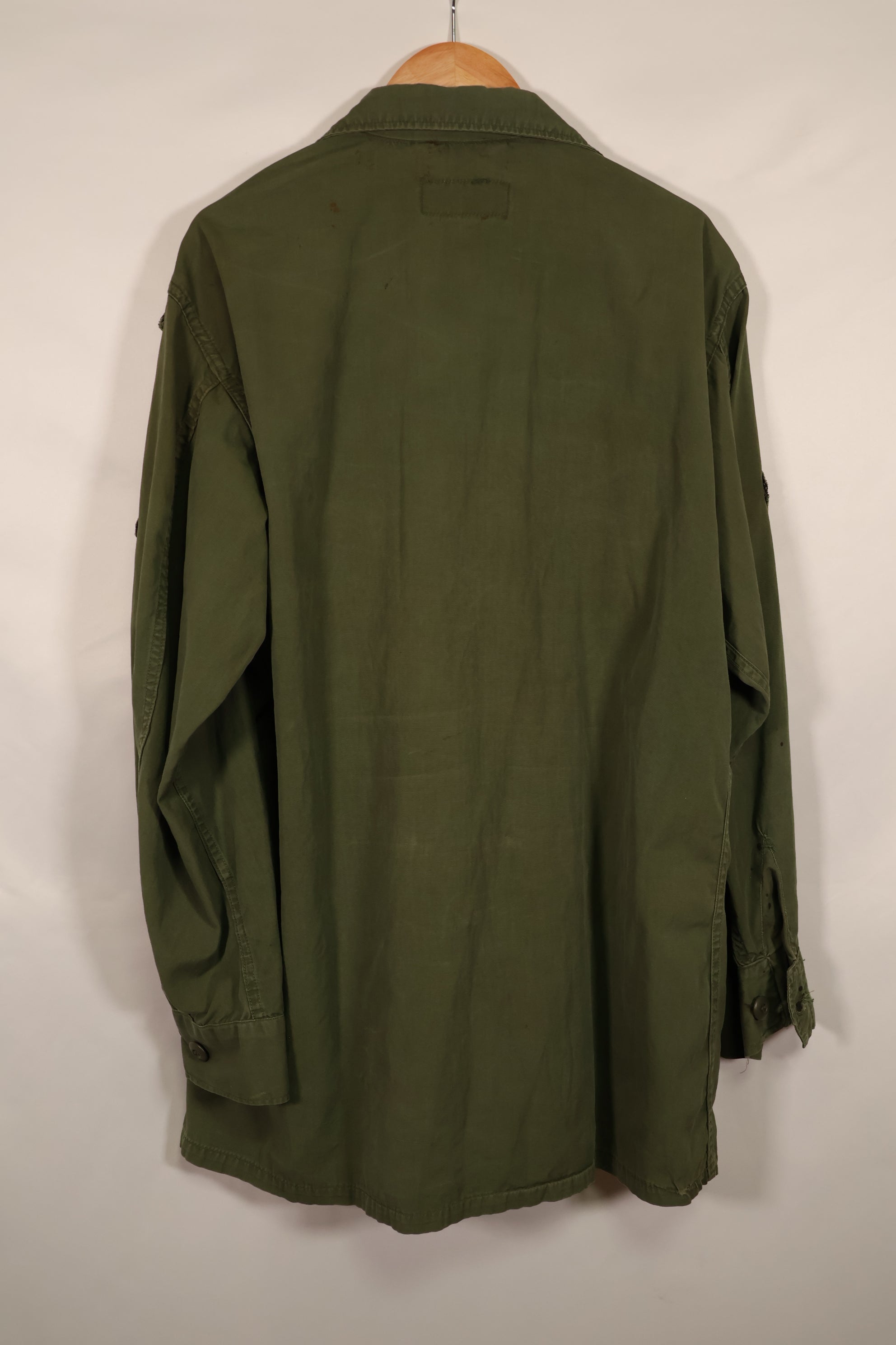 実物 1966年〜1967年製 3rd Model ジャングルファティーグ M-R 25th Inf パッチ付き 中古品