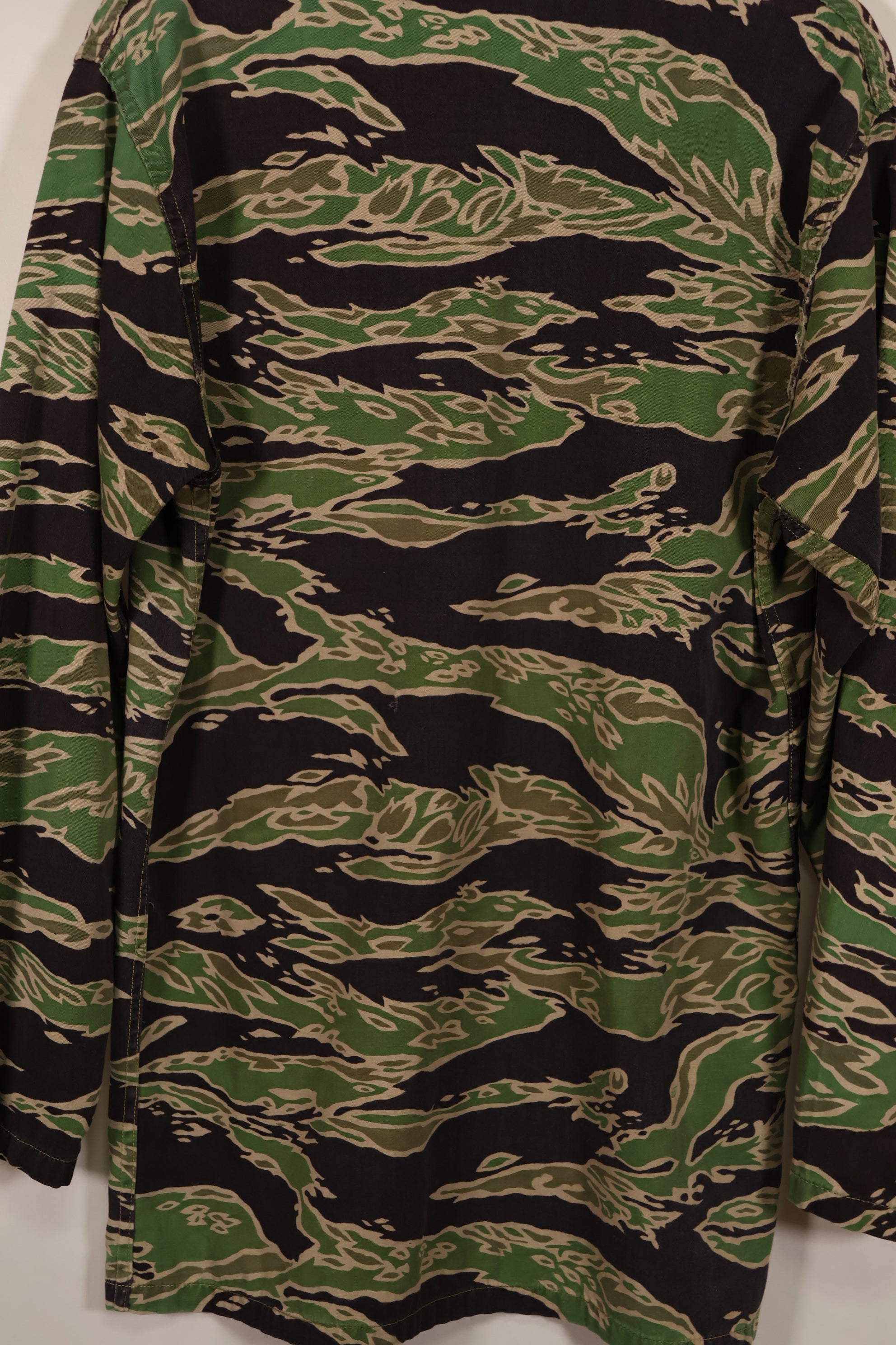 実物 レイトウォーパターン タイガーストライプ シャツ ライトウェイト 退色あり 中古品