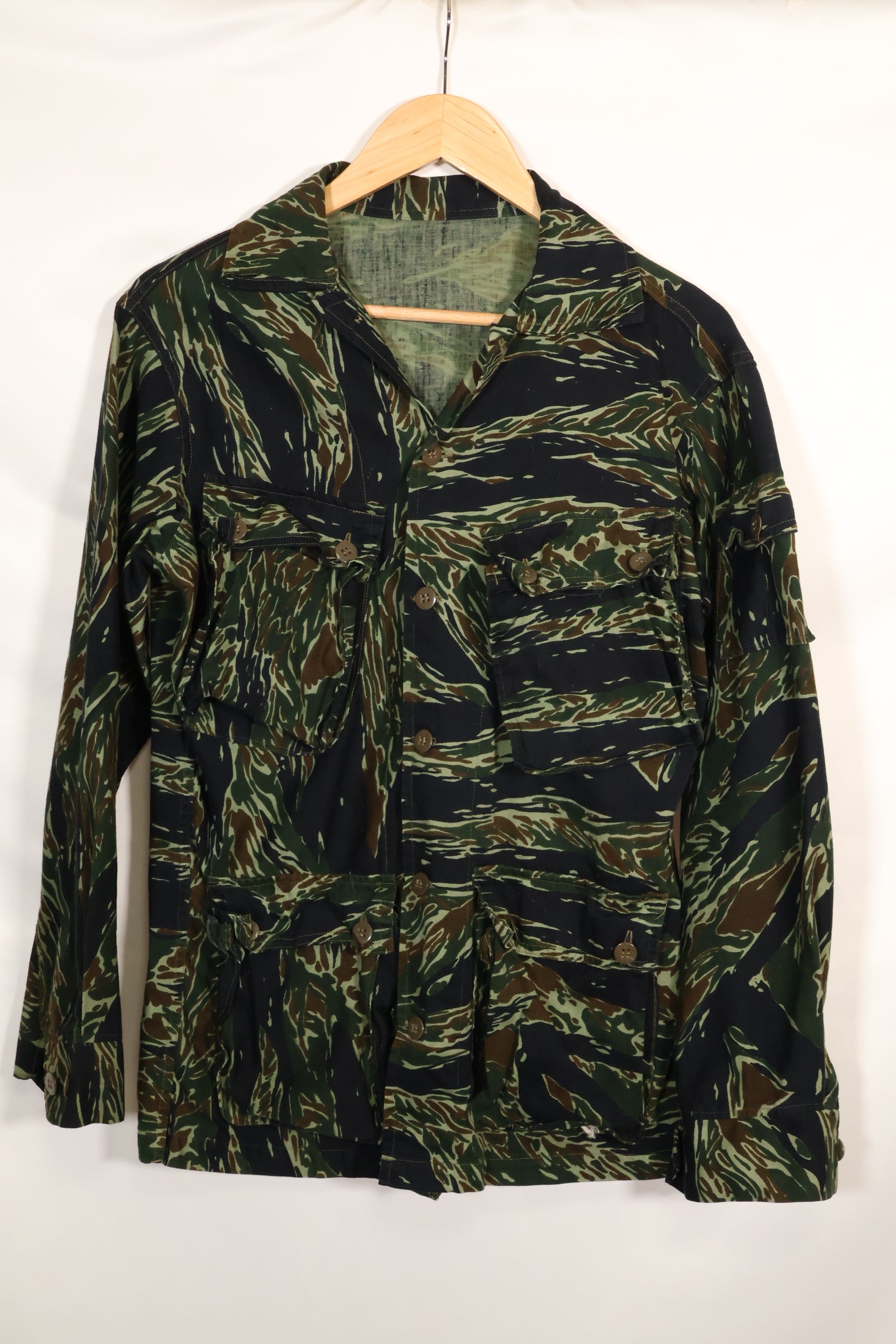 推定1970年代 シルバータイガー タイガーストライプ ジャケット タイタイガー 中古品