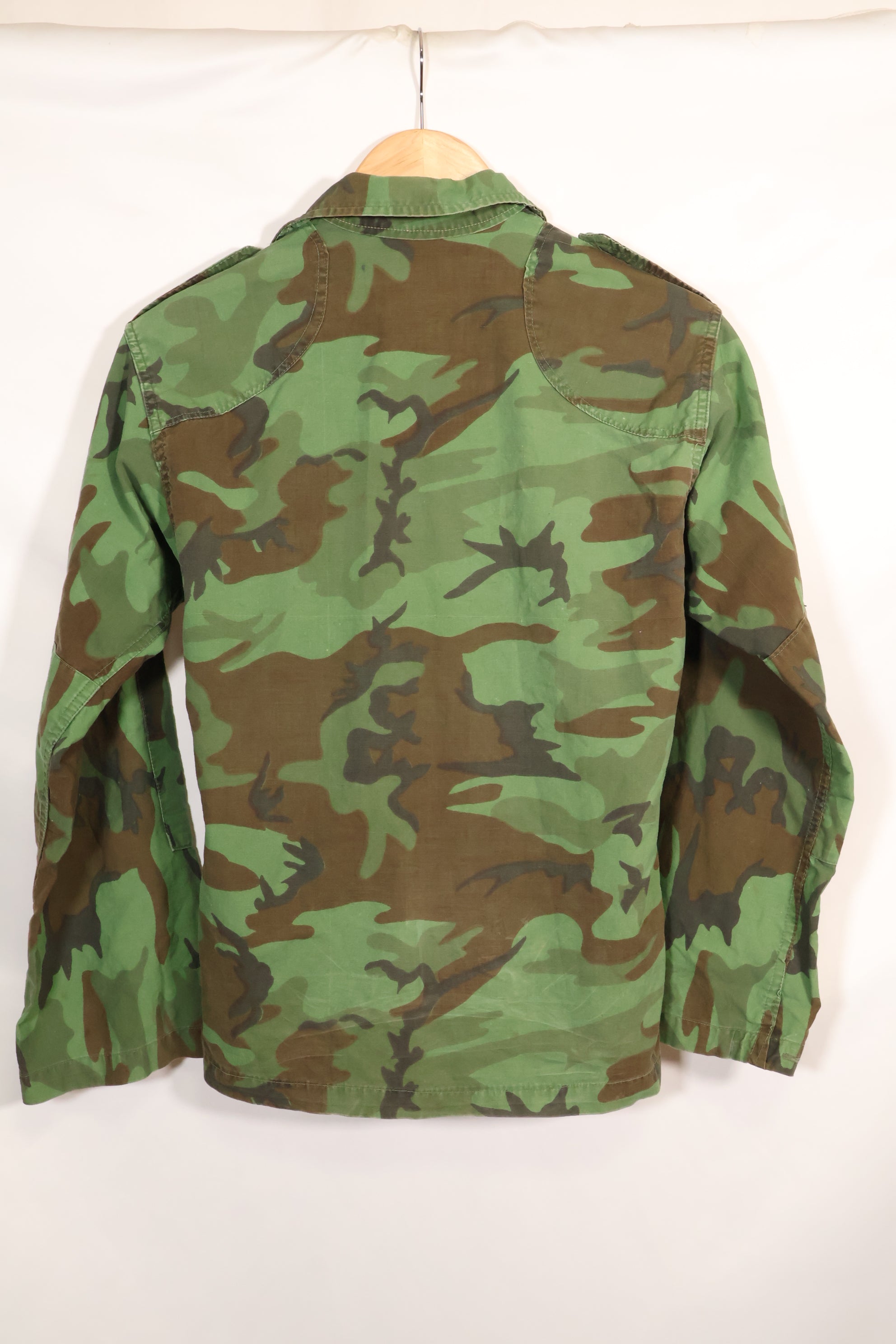 1960年代 ポップリン製 ARVN リーフ迷彩 シャツ 薄手生地 レア品 中古品