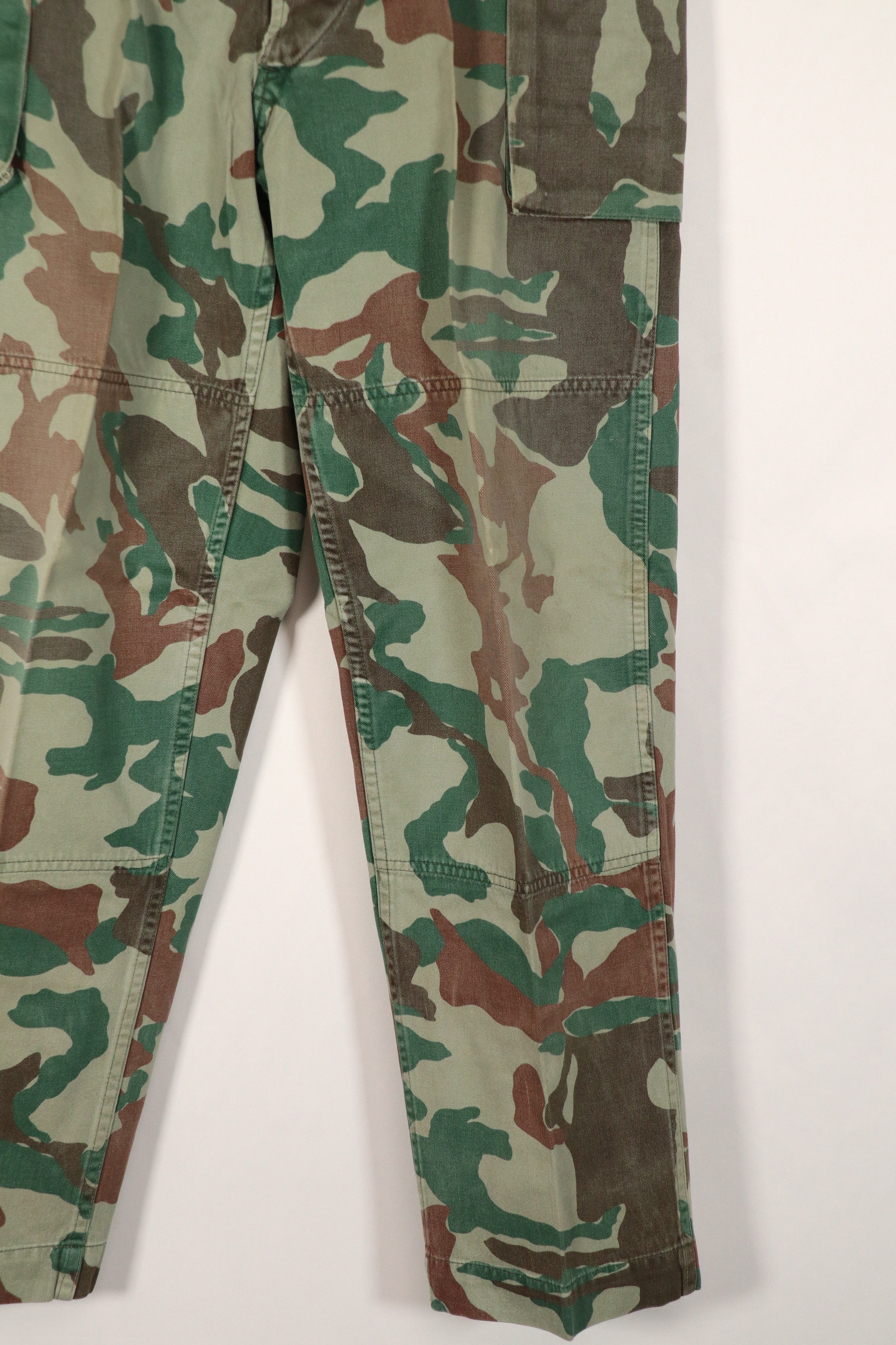 実物 日本国 陸上自衛隊 1980年代 熊笹迷彩 パンツ 中古品 傷あり