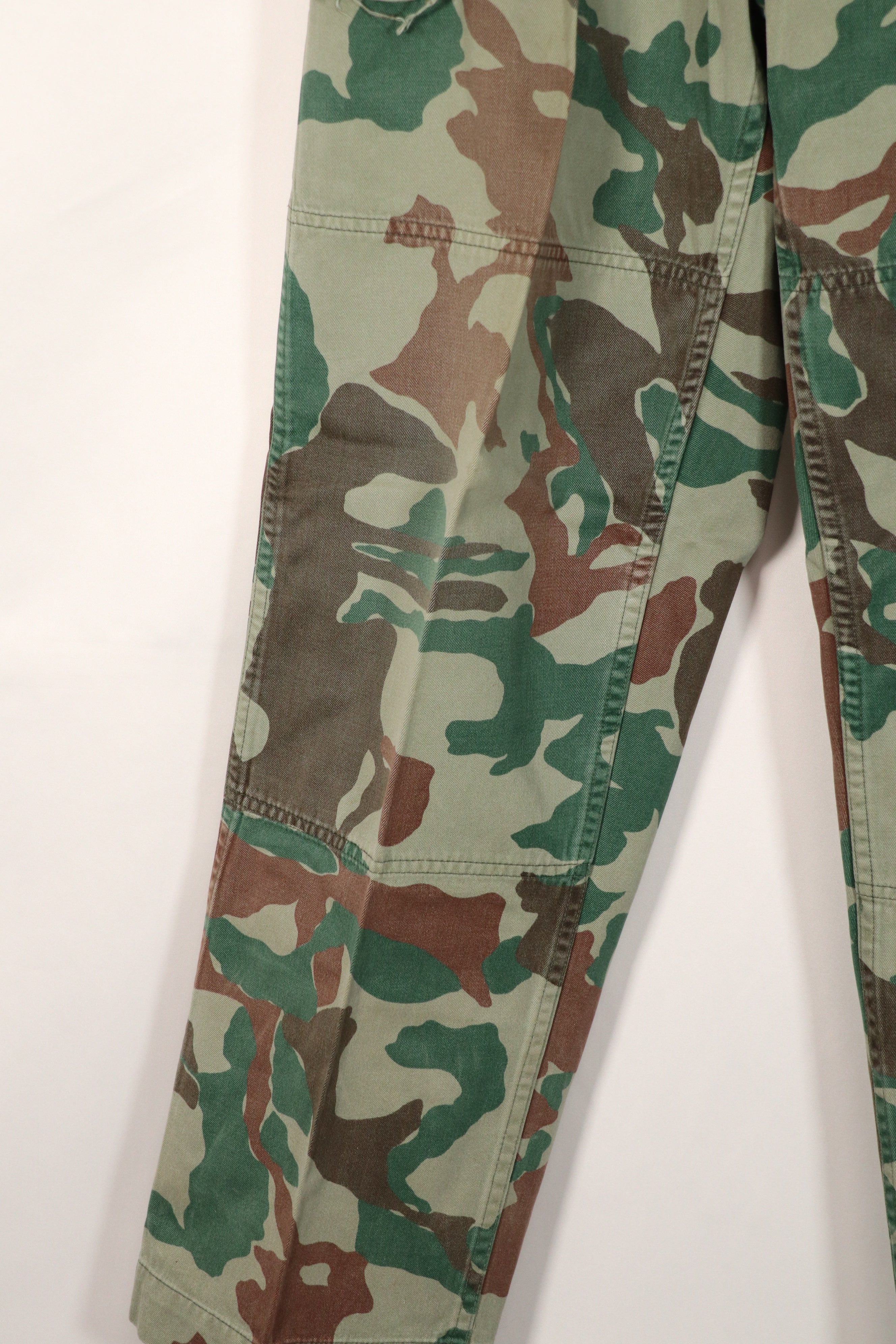 実物 日本国 陸上自衛隊 1980年代 熊笹迷彩 パンツ 中古品 傷あり