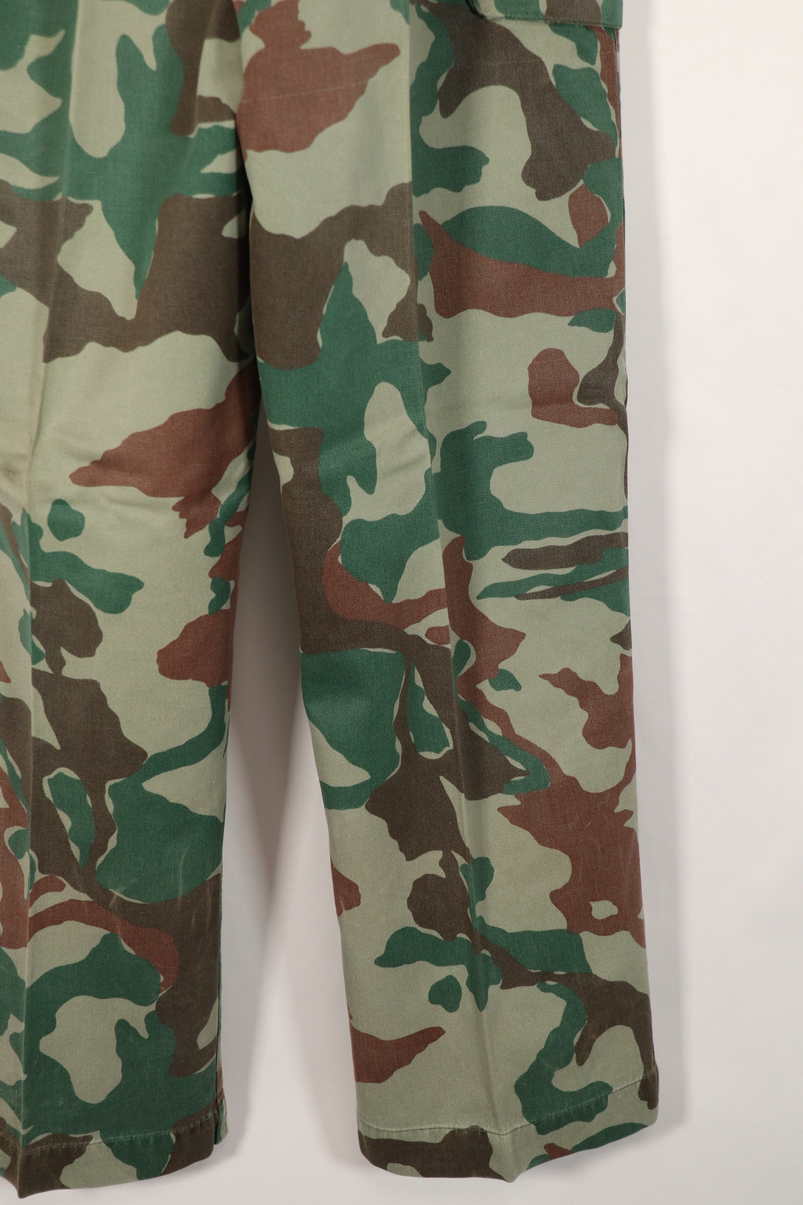 実物 日本国 陸上自衛隊 1980年代 熊笹迷彩 パンツ 中古品 傷あり