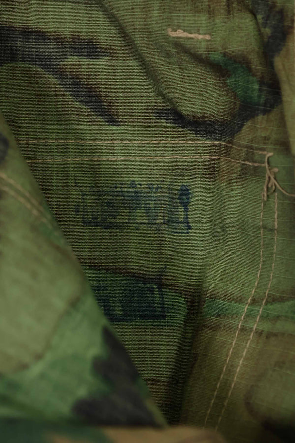 映画会社衣装 実物生地 ARVN ERDL迷彩 上下セット 未使用品