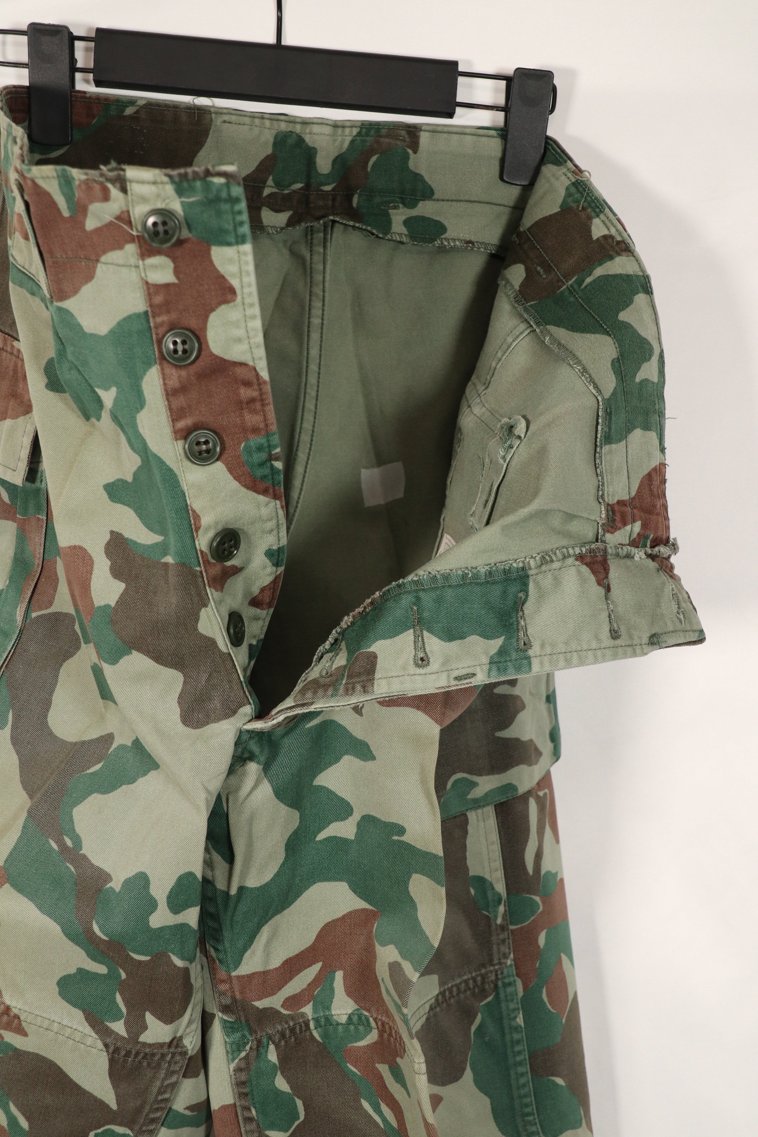 実物 日本国 陸上自衛隊 1980年代 熊笹迷彩 パンツ 中古品 傷あり