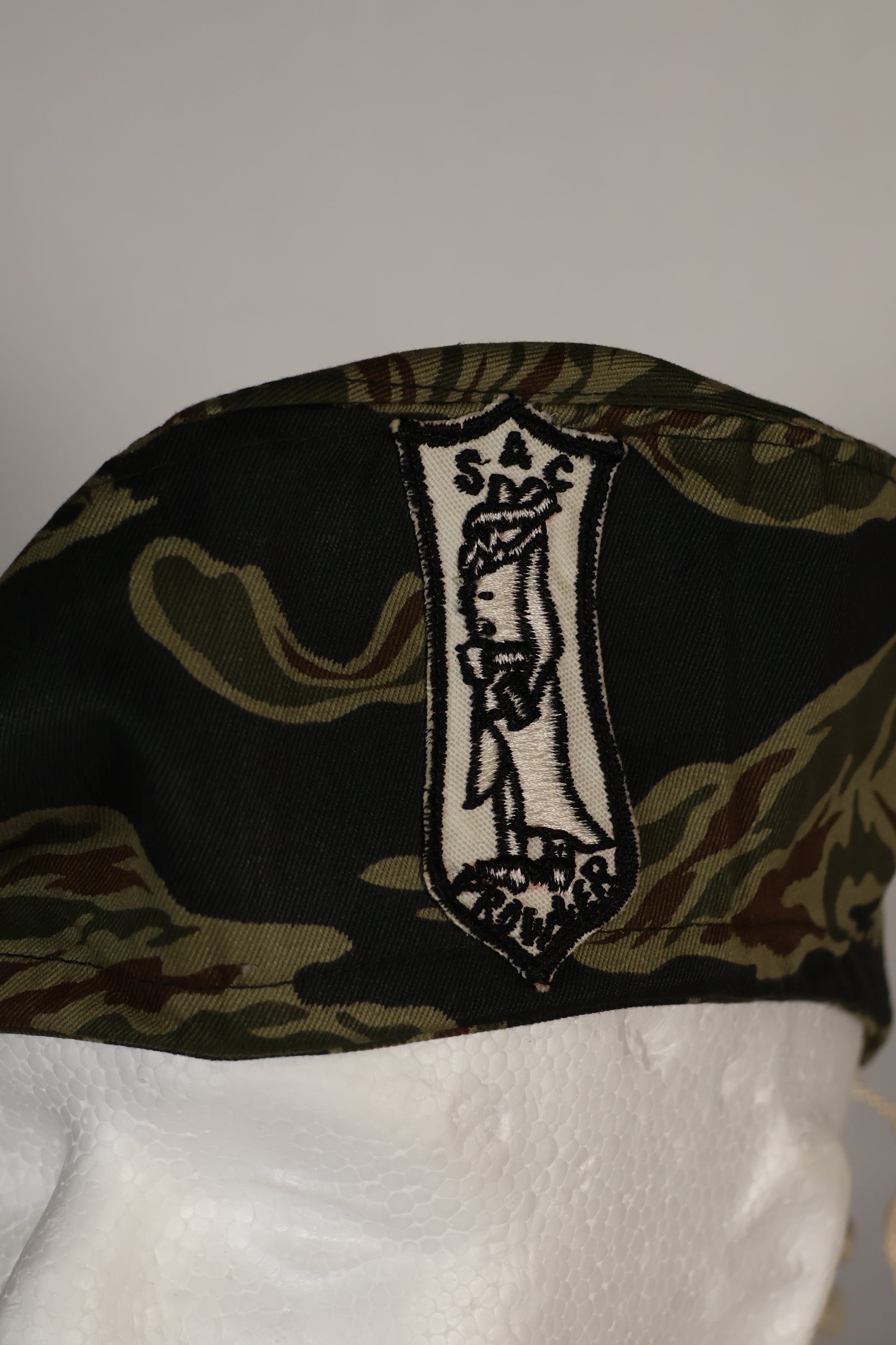 実物 個人調達品 ジグザグパターン タイガーストライプ ベレー帽 未使用品