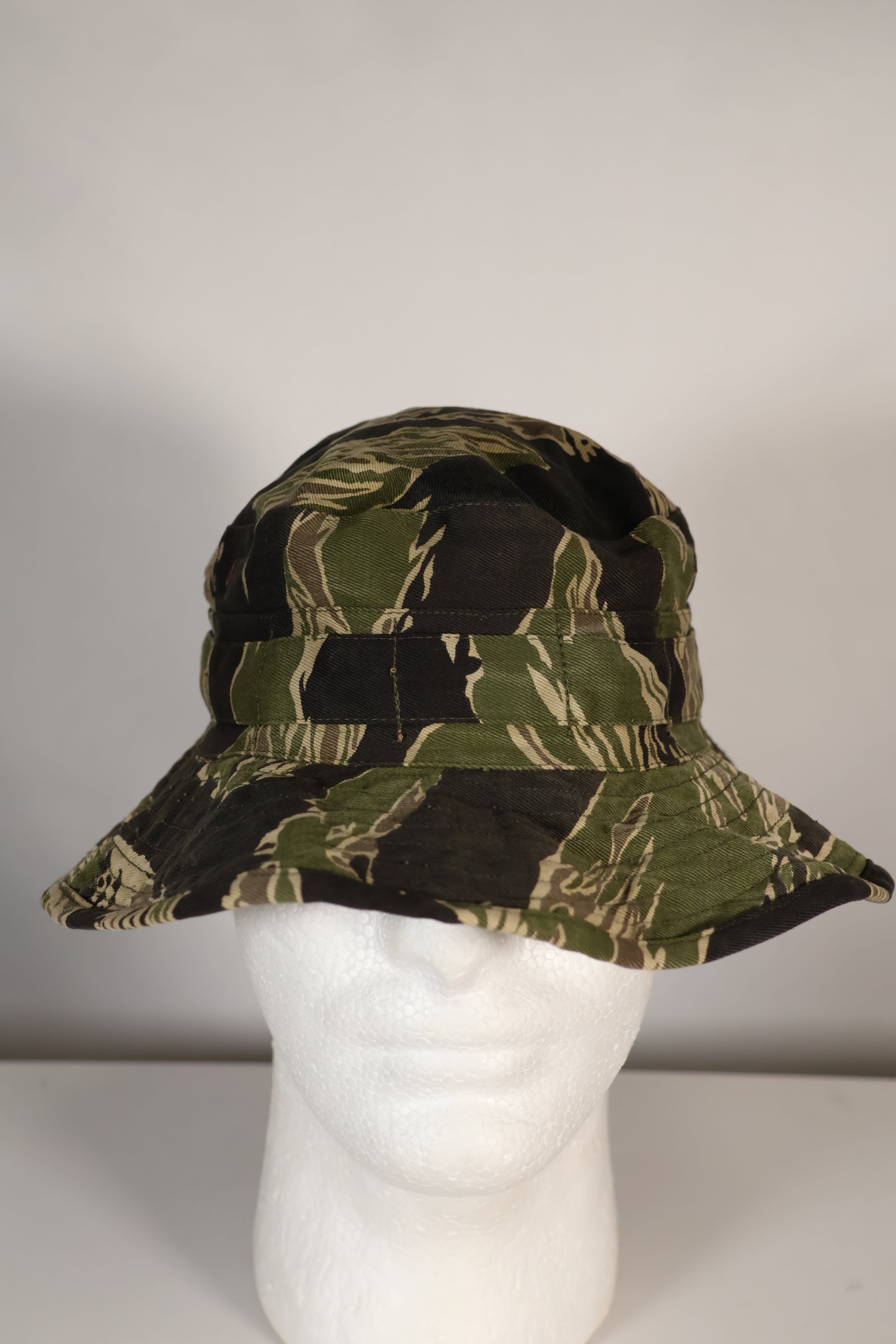 実物 沖縄タイガー タイガーストライプ CISOカット ブーニーハット 大きめ 中古品