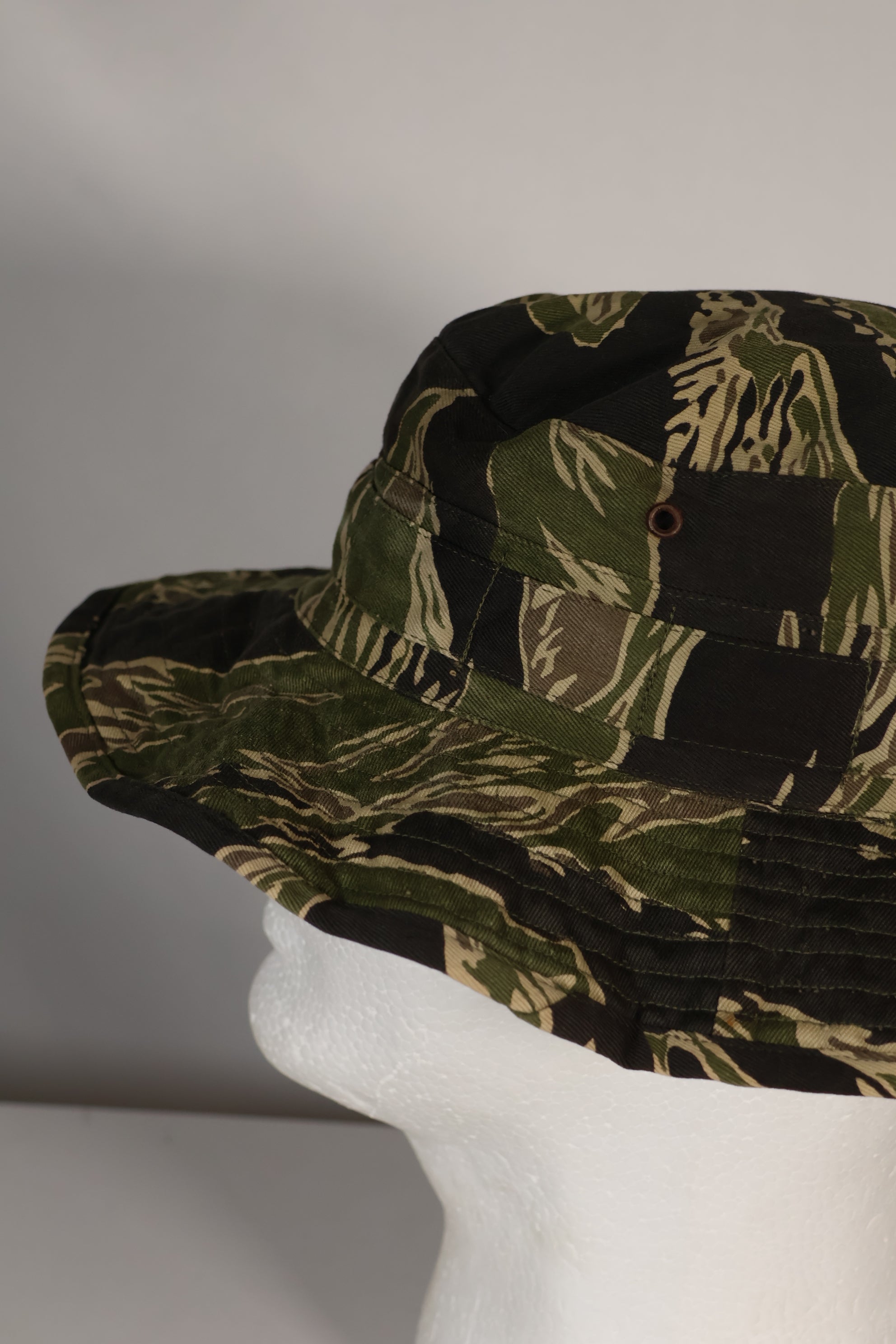 実物 沖縄タイガー タイガーストライプ CISOカット ブーニーハット 大きめ 中古品