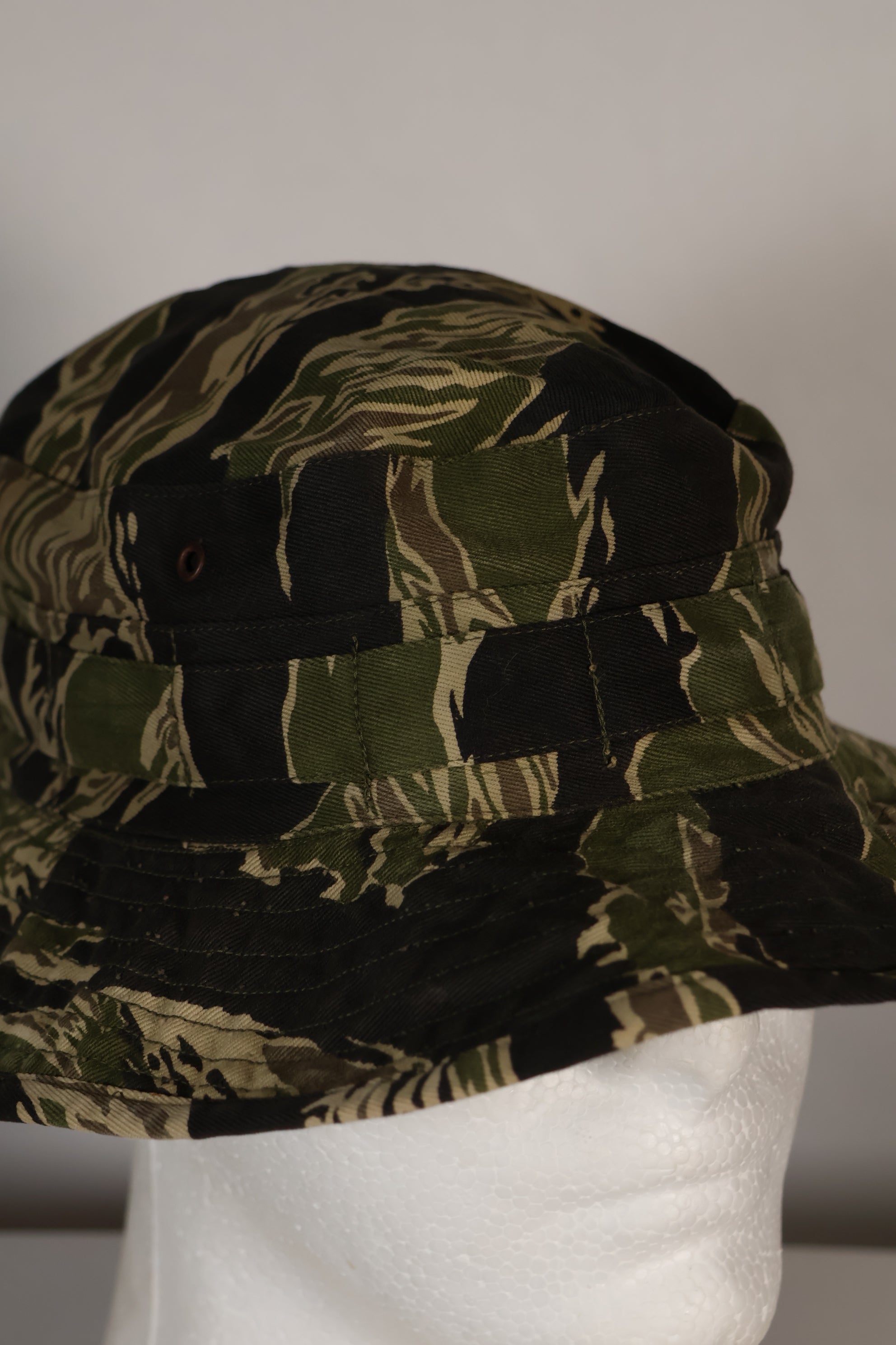 実物 沖縄タイガー タイガーストライプ CISOカット ブーニーハット 大きめ 中古品