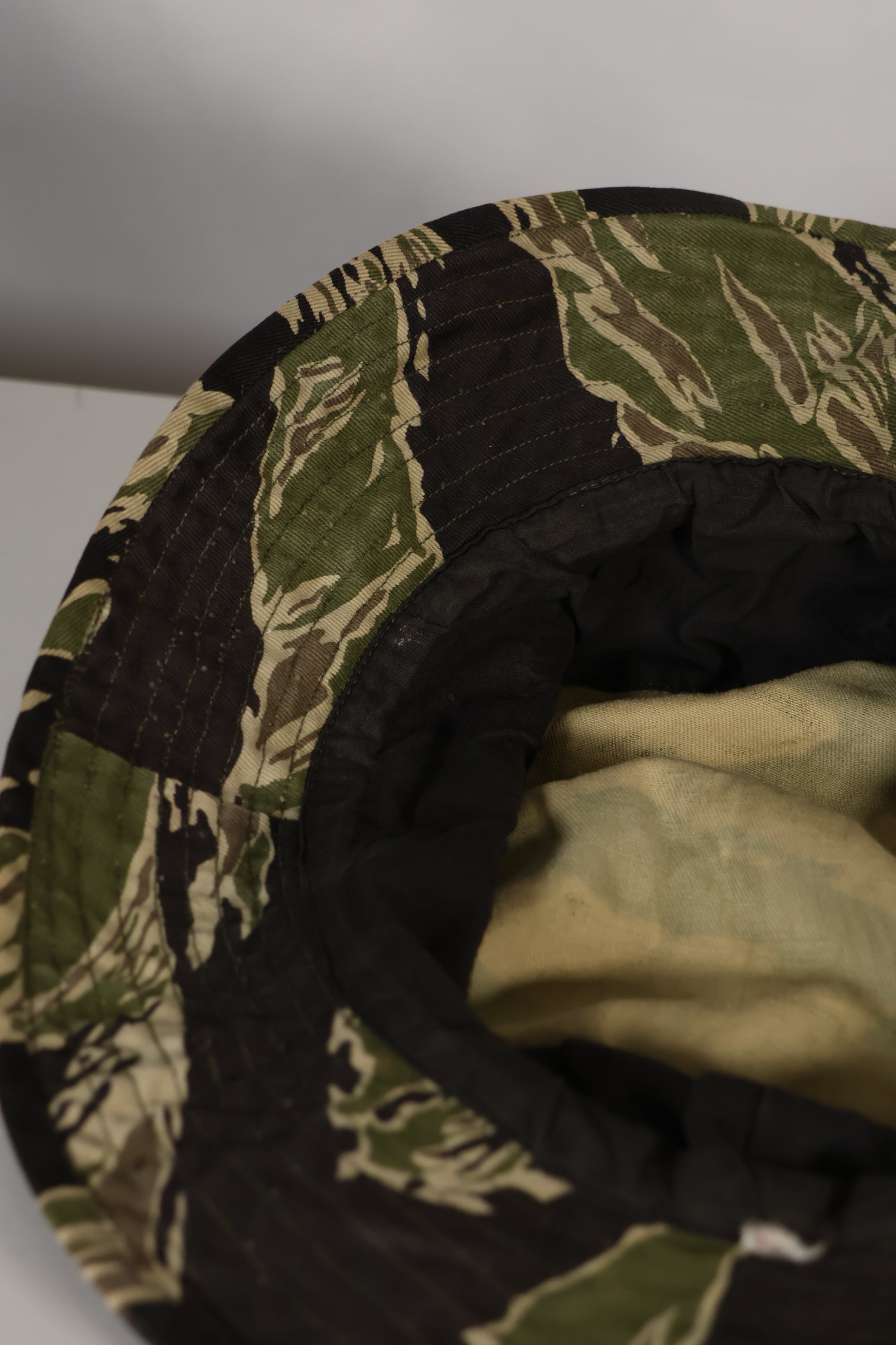 実物 沖縄タイガー タイガーストライプ CISOカット ブーニーハット 大きめ 中古品