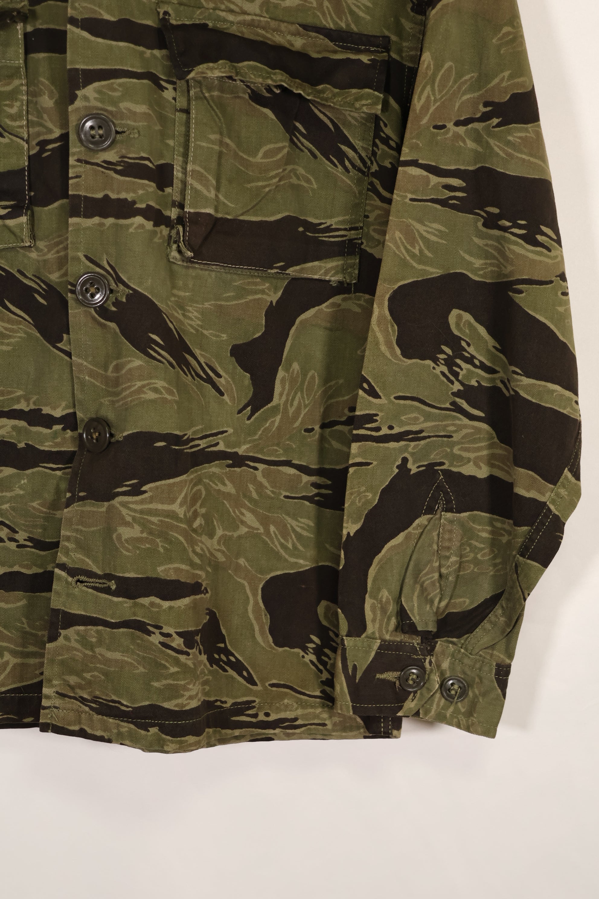 実物 クラシックパターン タイガーストライプ シャツ Asian Cut 中古品