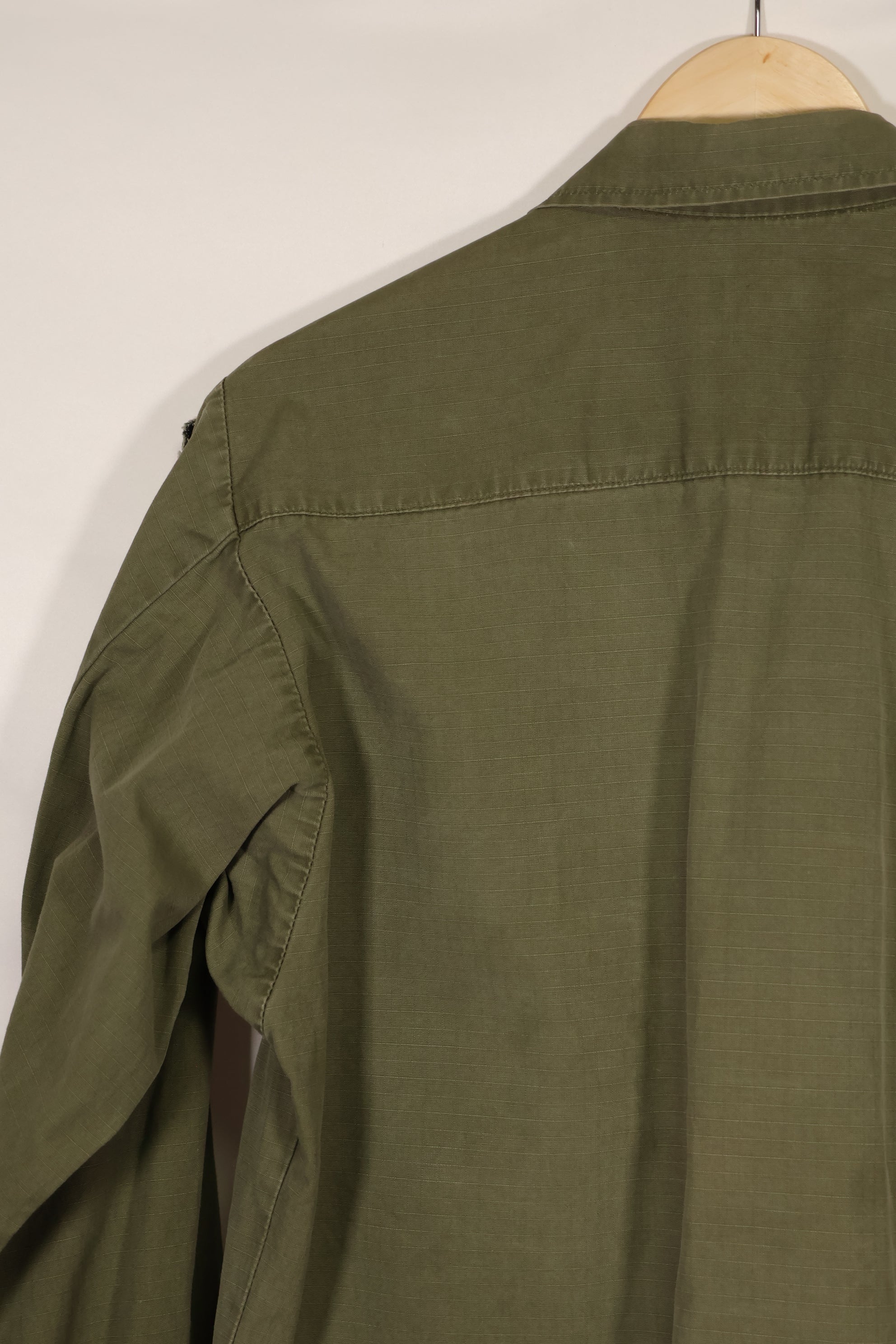 実物 MACV SOG RT VIPER 元隊員 4th Model ジャングルファティーグ RECONパッチのみレプリカ