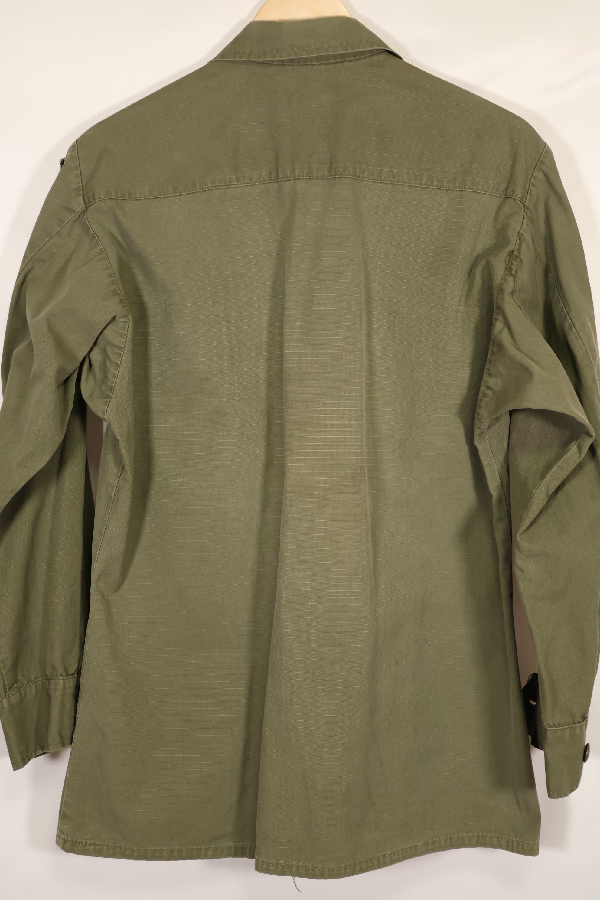 実物 MACV SOG RT VIPER 元隊員 4th Model ジャングルファティーグ RECONパッチのみレプリカ