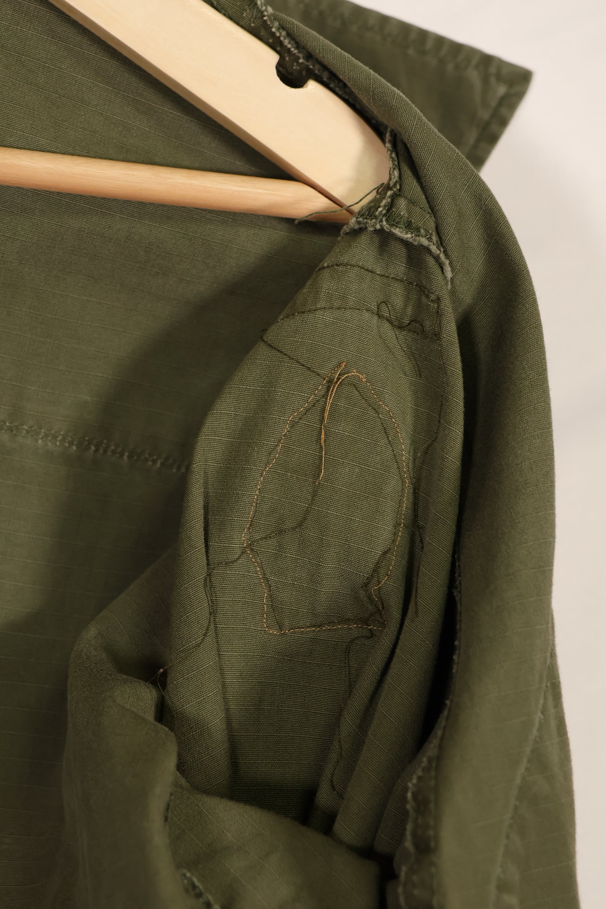 実物 MACV SOG RT VIPER 元隊員 4th Model ジャングルファティーグ RECONパッチのみレプリカ