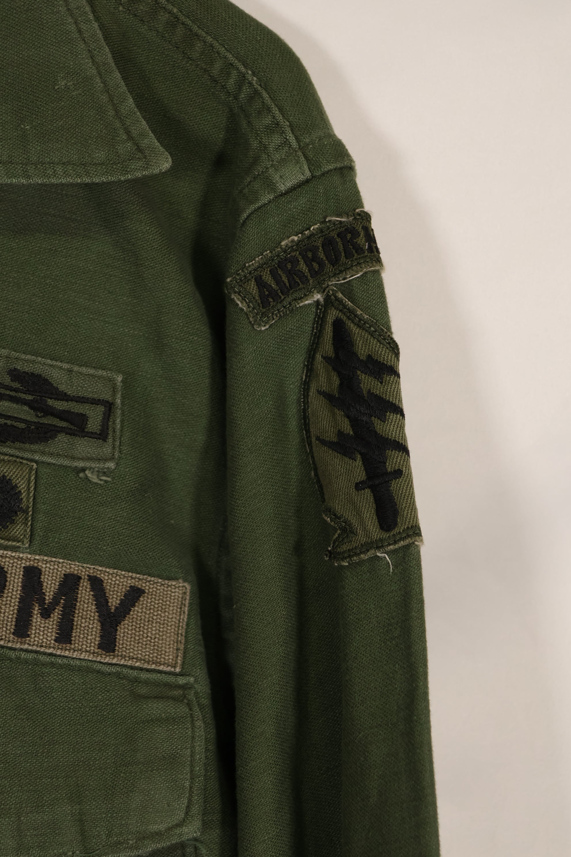 実物 1968年 沖縄製 グリーンベレーSSI付き OG-107 ユーティリティシャツ 中古品