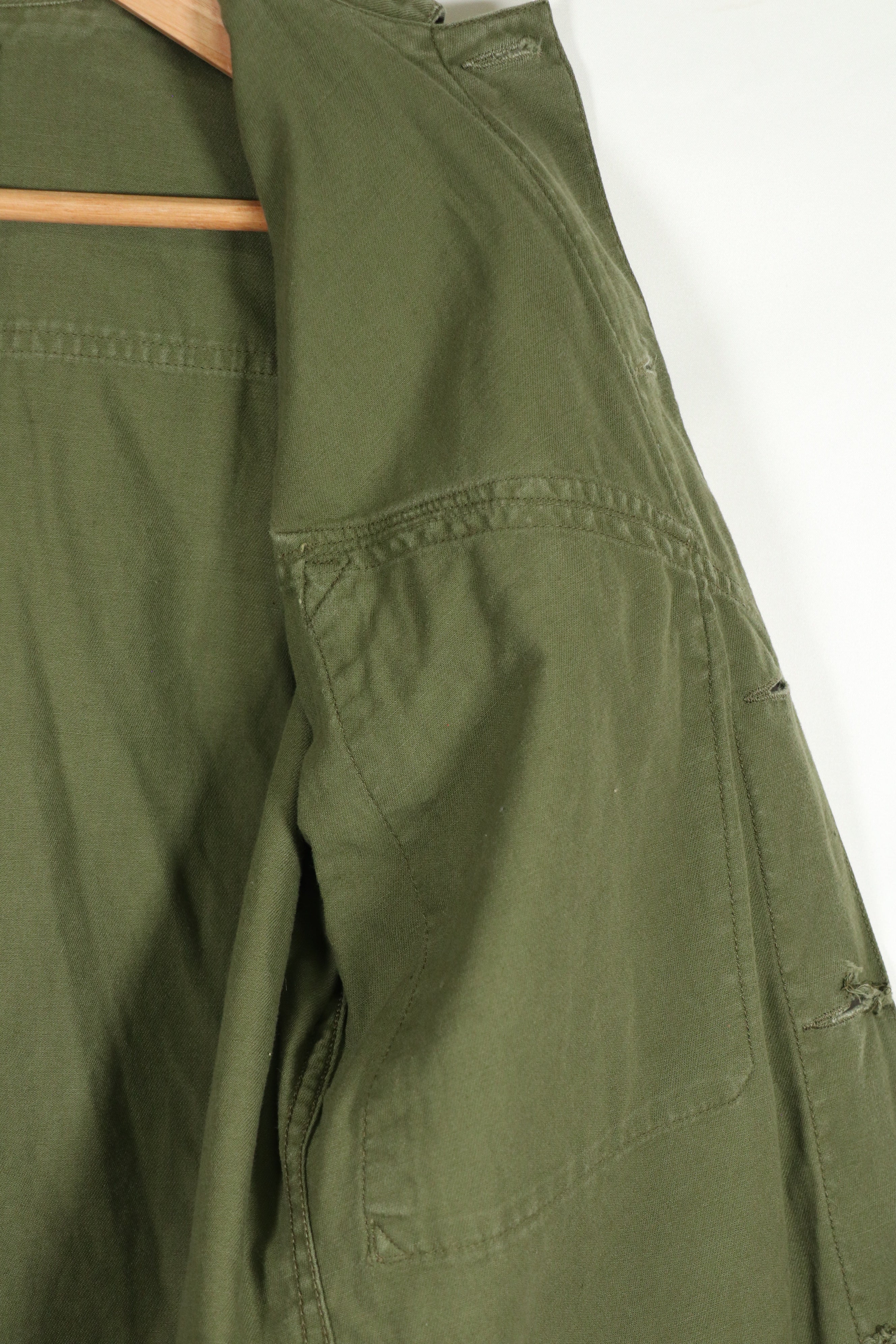 実物 1970年製 オーストラリア軍 ファティーグシャツ 階級章付き 中古品