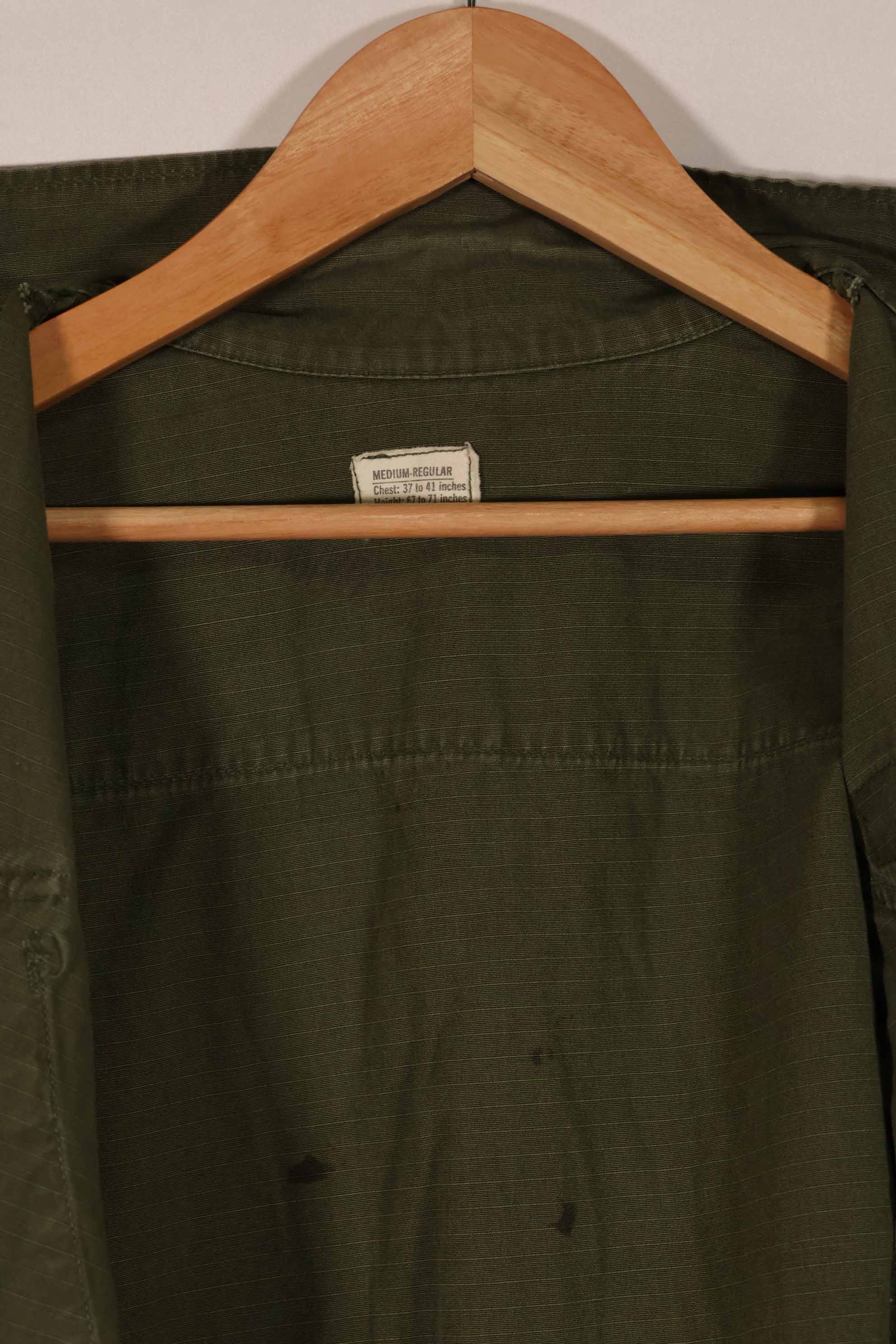 実物 1969年製 4th Model ジャングルファティーグ ジャケット M-R 25歩兵師団パッチ付き 中古品