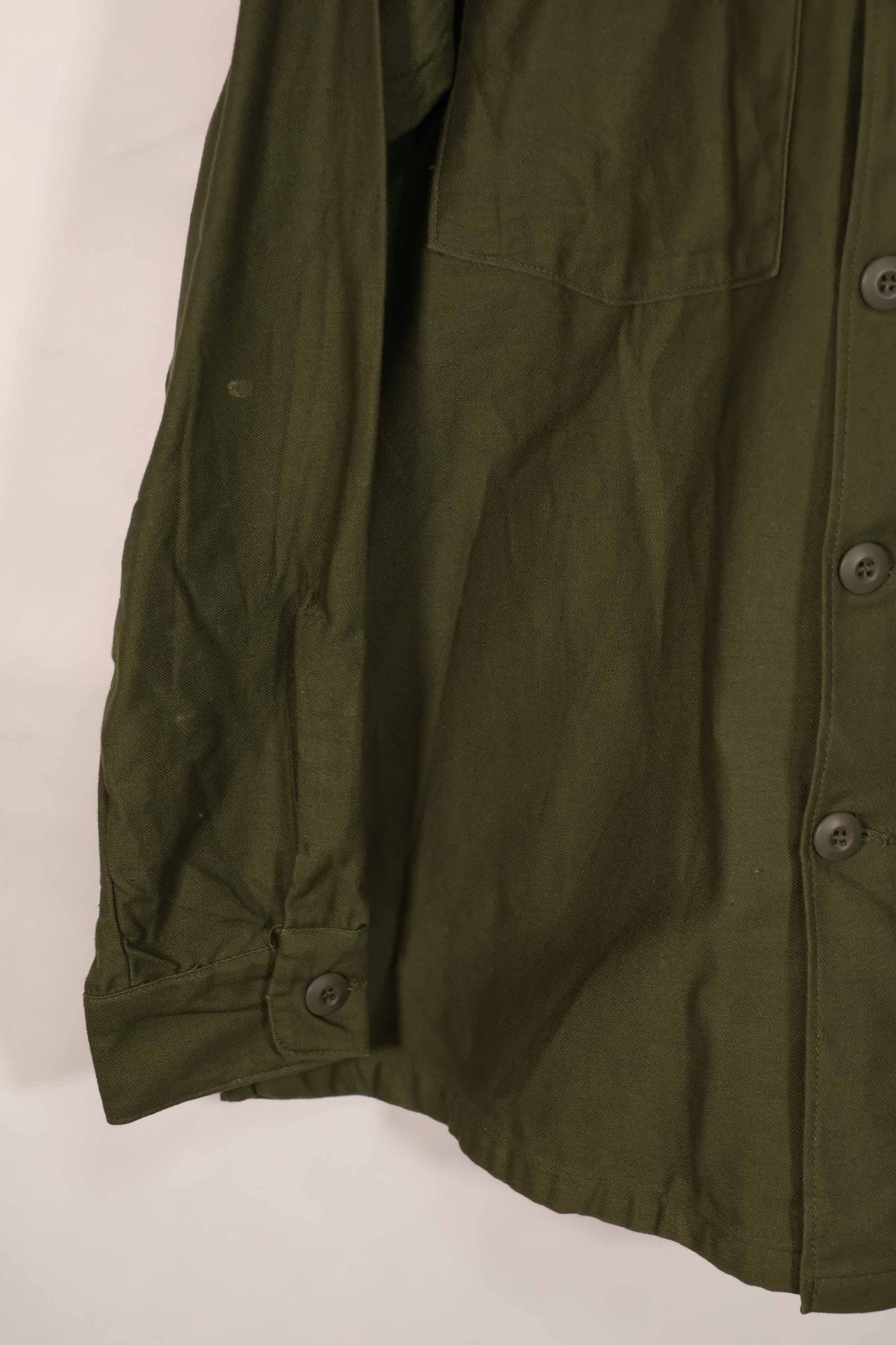 実物 1967年製 アメリカ軍 OG-107 ユーティリティシャツ ほぼ未使用品 D