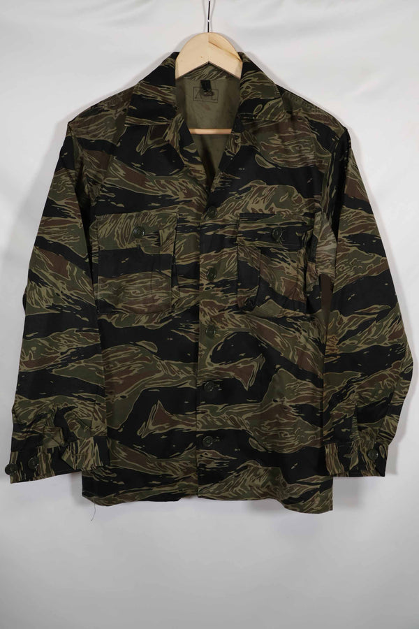 実物 シルバータイガーストライプ Asian Cut A-Lサイズ シャツ Used 状態良い