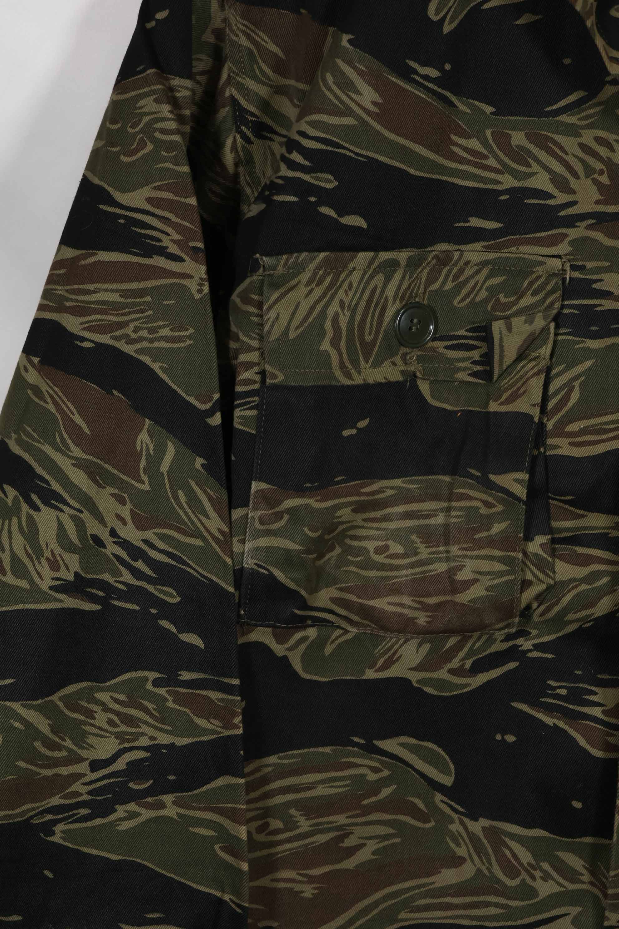 実物 シルバータイガーストライプ Asian Cut A-Lサイズ シャツ Used 状態良い