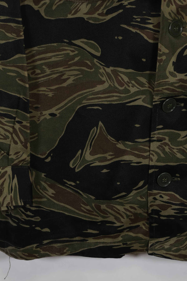 実物 シルバータイガーストライプ Asian Cut A-Lサイズ シャツ Used 状態良い