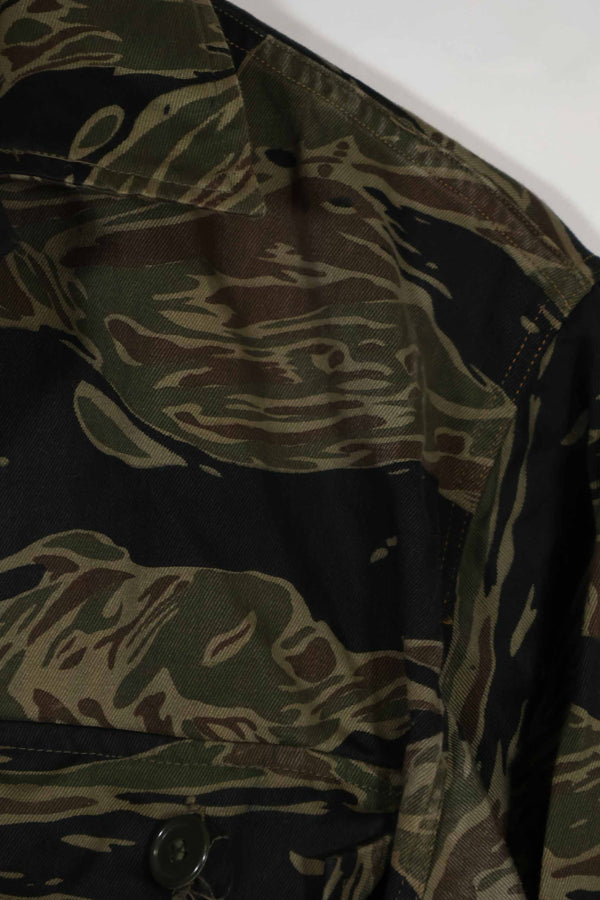 実物 シルバータイガーストライプ Asian Cut A-Lサイズ シャツ Used 状態良い