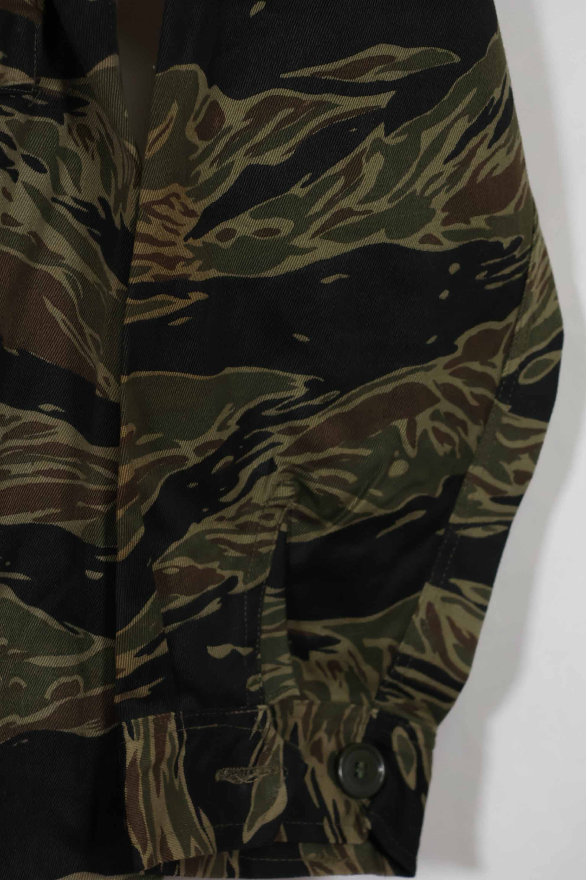 実物 シルバータイガーストライプ Asian Cut A-Lサイズ シャツ Used 状態良い