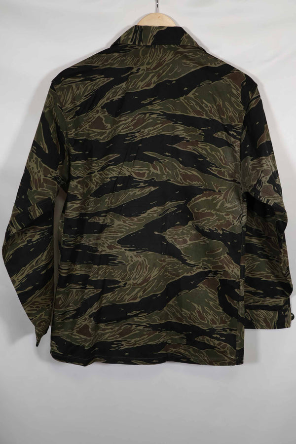 実物 シルバータイガーストライプ Asian Cut A-Lサイズ シャツ Used 状態良い