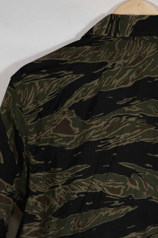 実物 シルバータイガーストライプ Asian Cut A-Lサイズ シャツ Used 状態良い