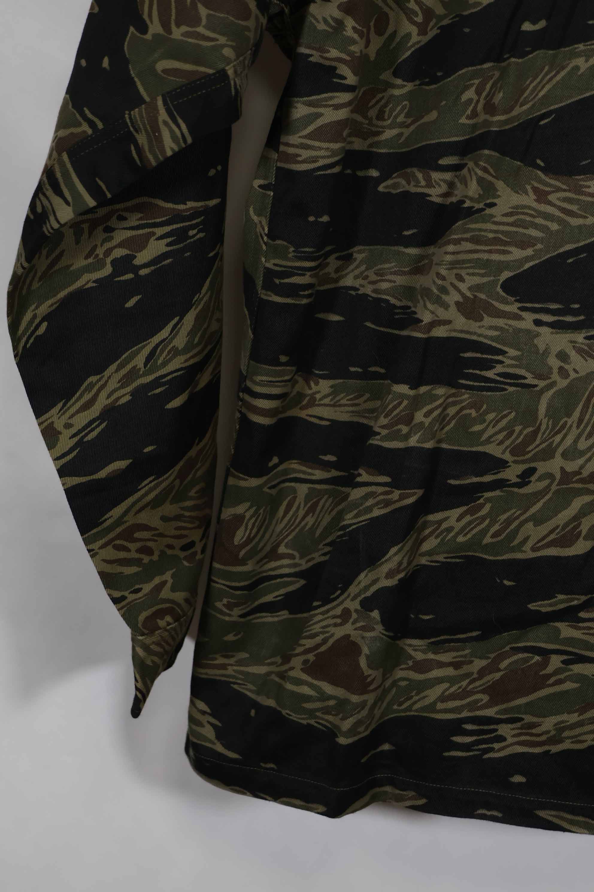 実物 シルバータイガーストライプ Asian Cut A-Lサイズ シャツ Used 状態良い