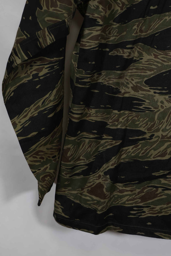 実物 シルバータイガーストライプ Asian Cut A-Lサイズ シャツ Used 状態良い