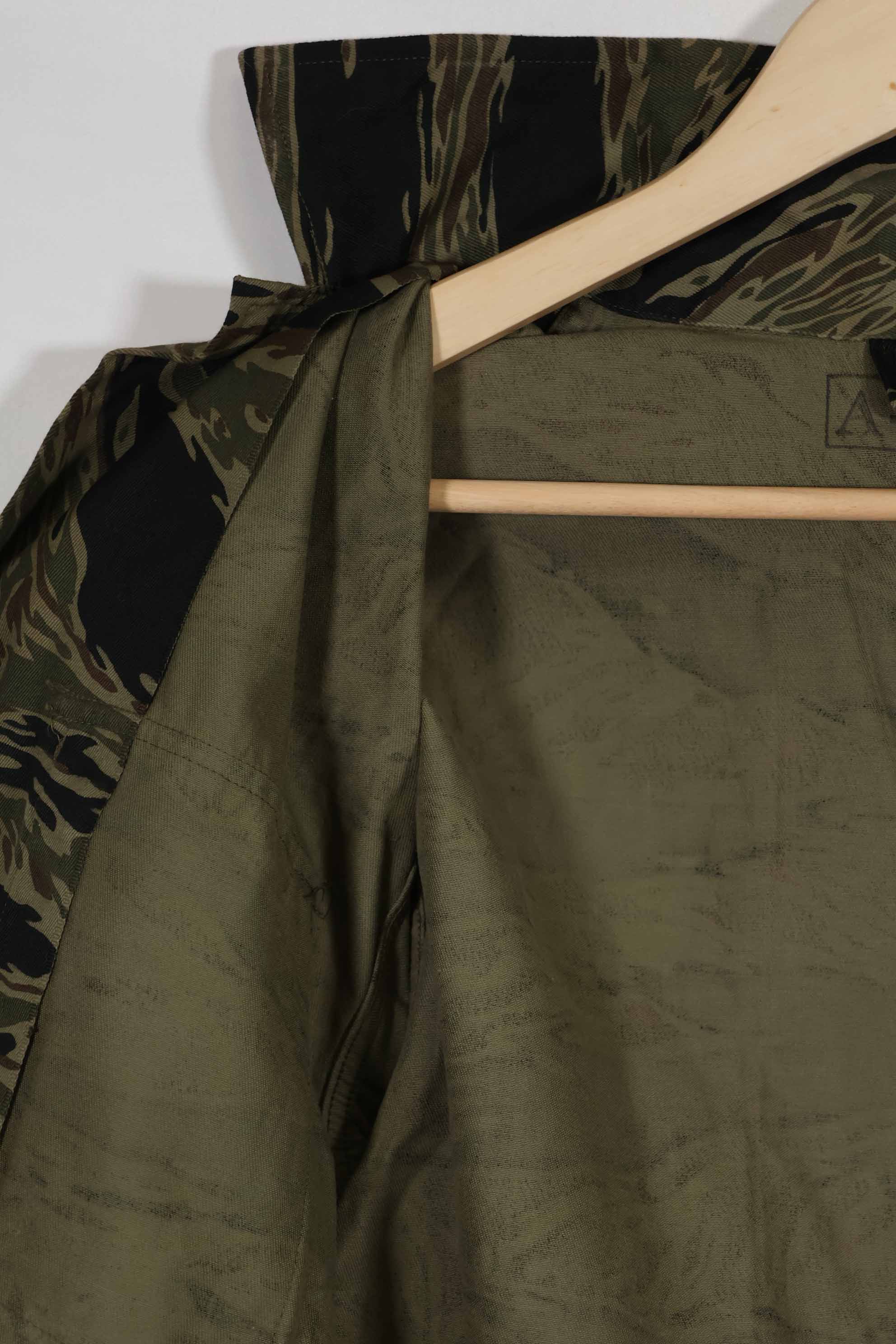 実物 シルバータイガーストライプ Asian Cut A-Lサイズ シャツ Used 状態良い