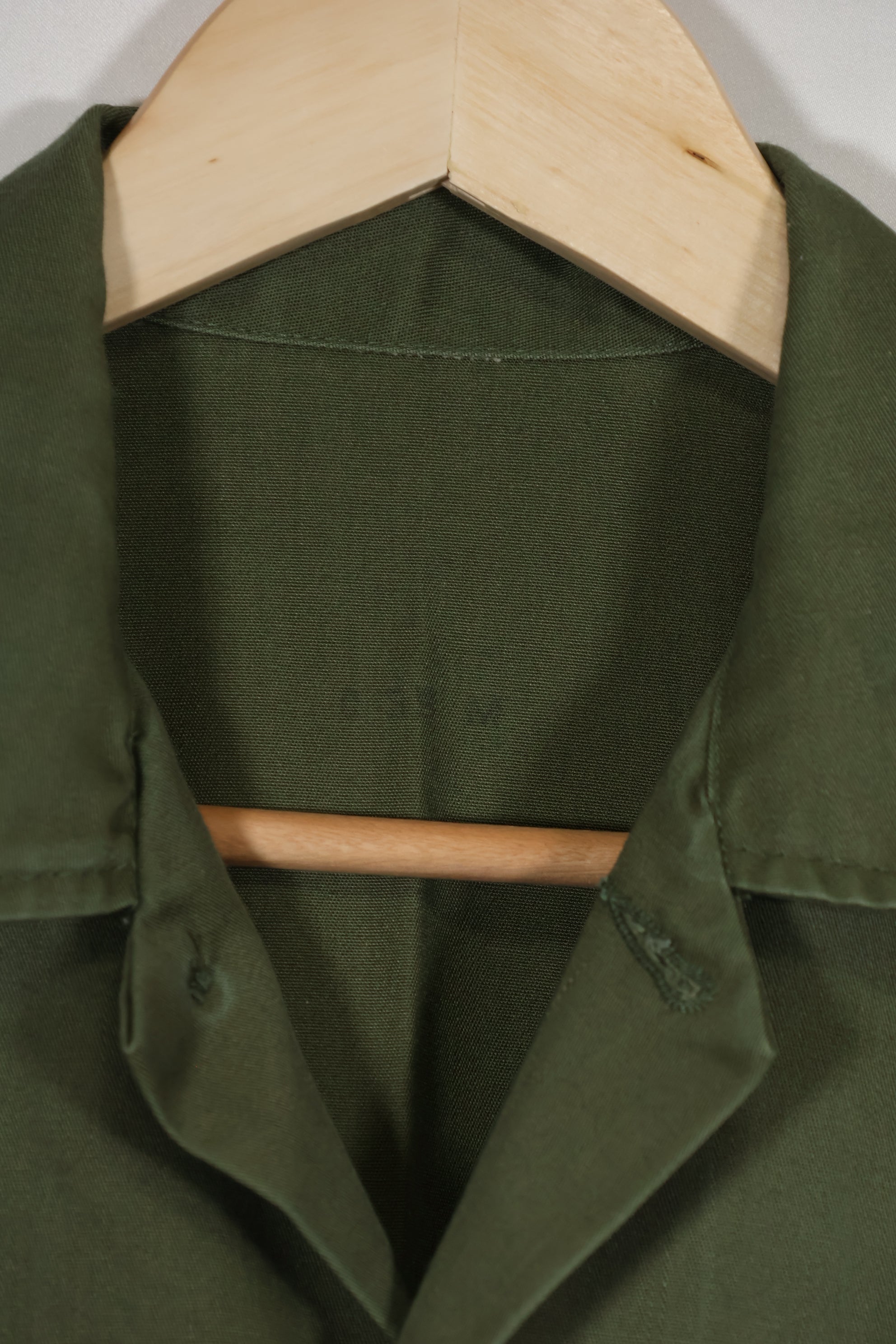 1960年代ロット OG-107 ユーティリティシャツ LOCKE 元SF隊員 放出 中古品 ノーアイロンシャツ B