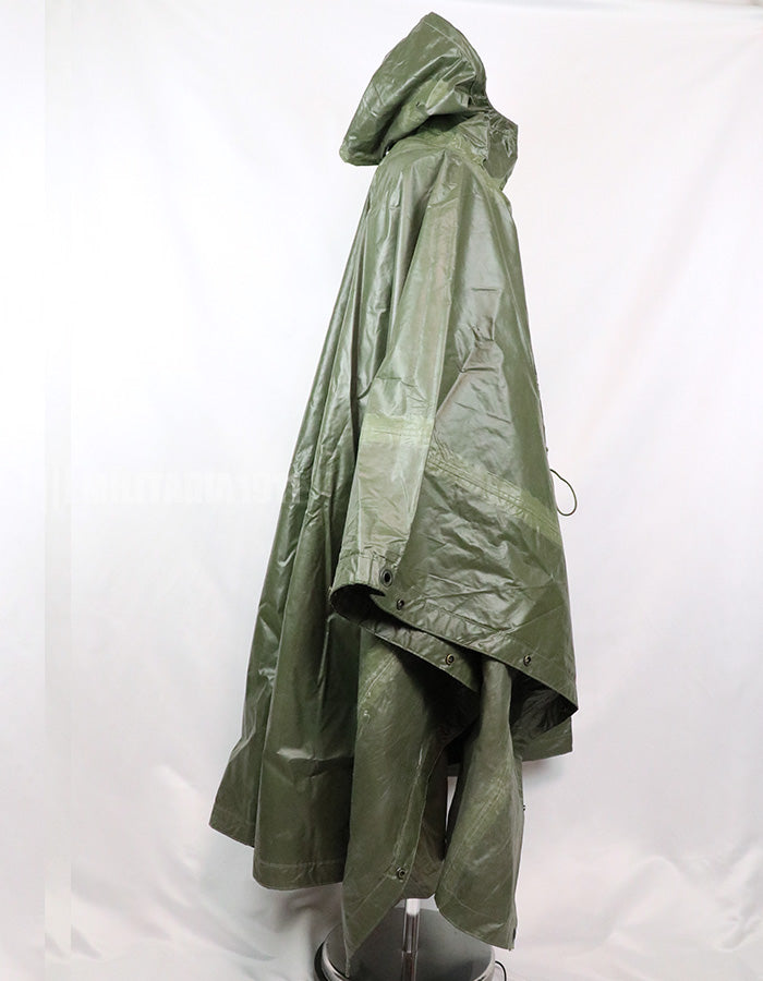 実物 アメリカ軍 ポンチョ 1968年製 放出品