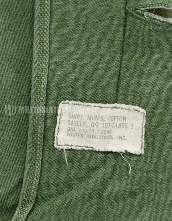 実物 アメリカ陸軍 第一歩兵師団 ユーティリティーシャツ OG-107 1970年製 パッチ後付け 放出品