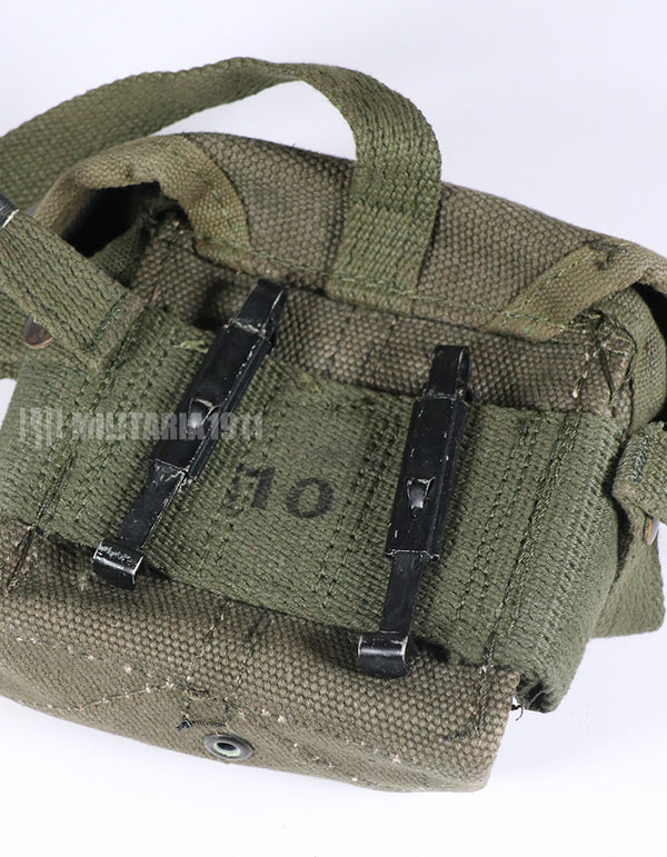 実物 アメリカ軍 M16 A1 20連マガジン アーモポーチ ほぼ未使用品