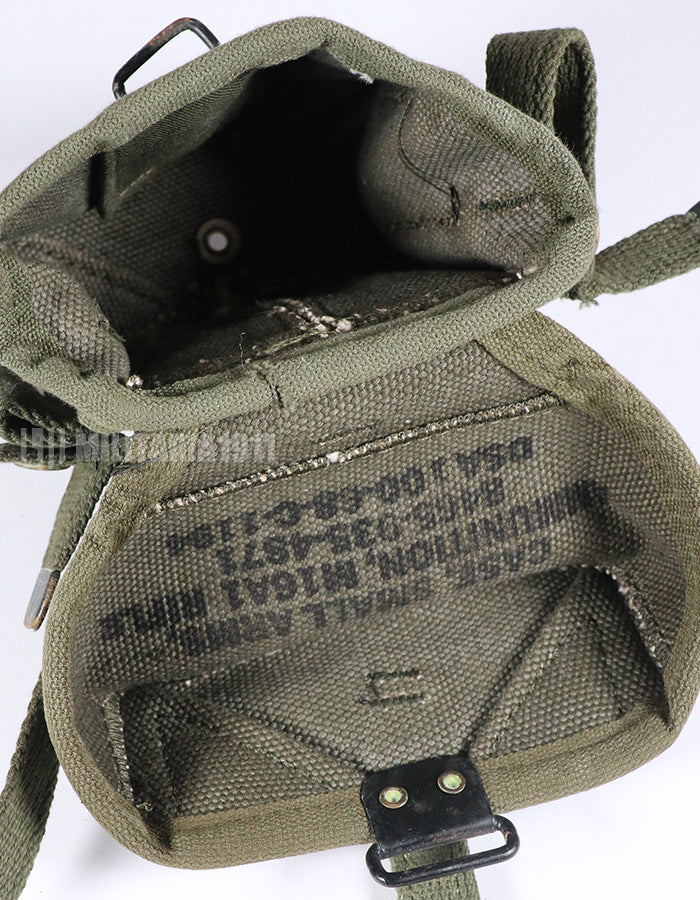 実物 アメリカ軍 M16 A1 20連マガジン アーモポーチ ほぼ未使用品