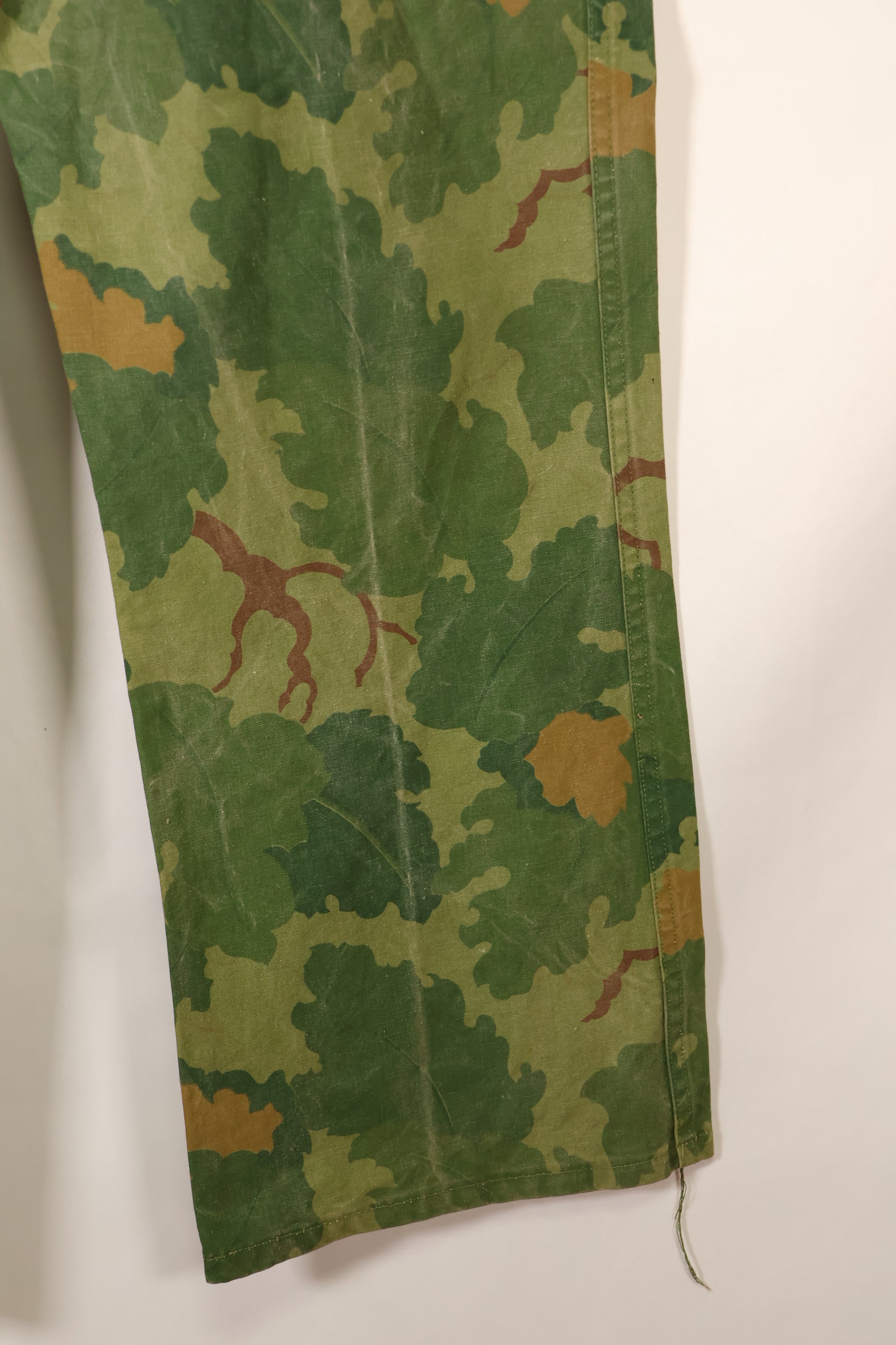 1960年代後半〜70年代前半頃　個人調達品　ミッチェル迷彩　USMC　WWII HBTパンツカット　リバーシブルパンツ　中古品