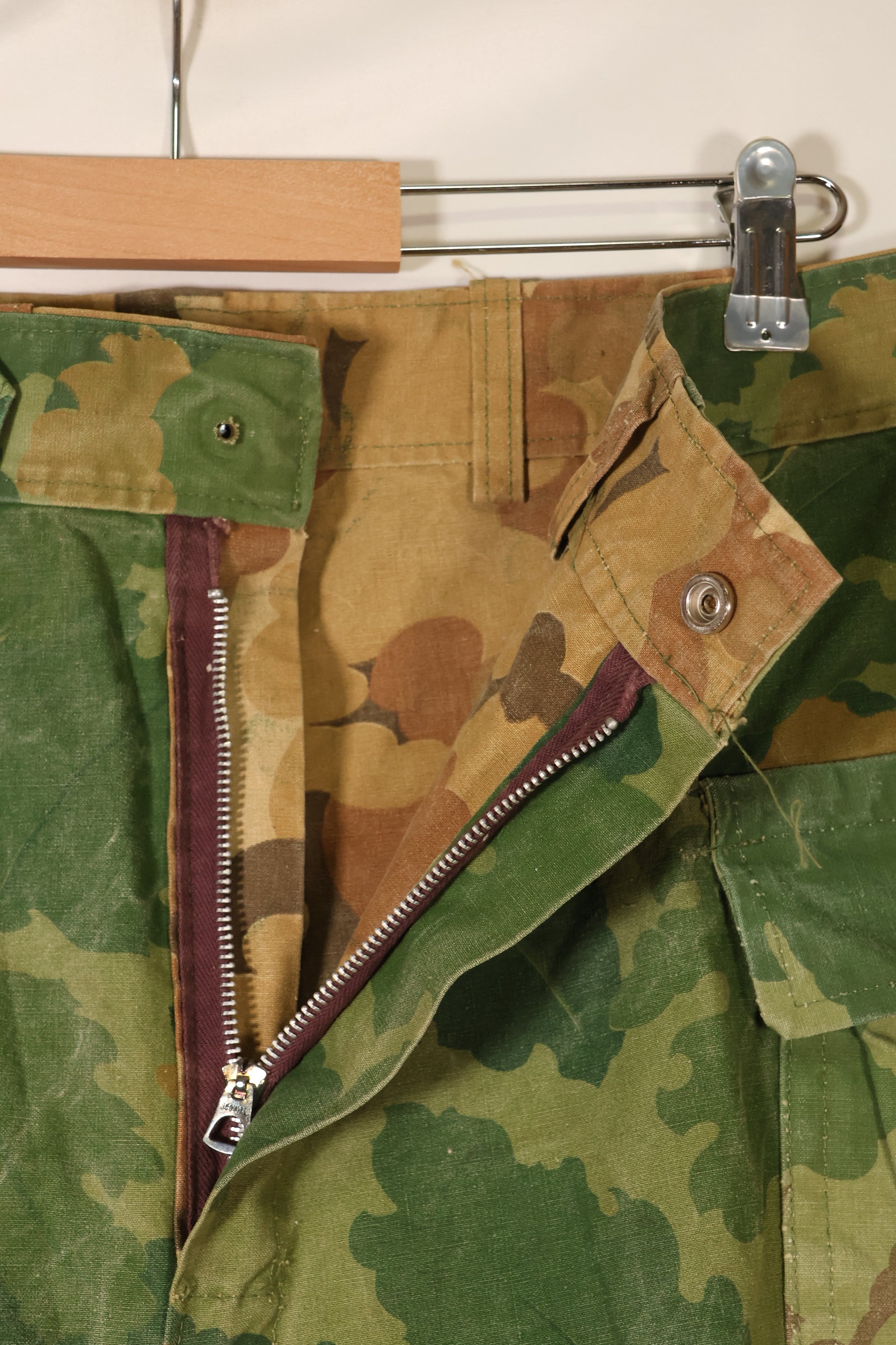 1960年代後半〜70年代前半頃　個人調達品　ミッチェル迷彩　USMC　WWII HBTパンツカット　リバーシブルパンツ　中古品