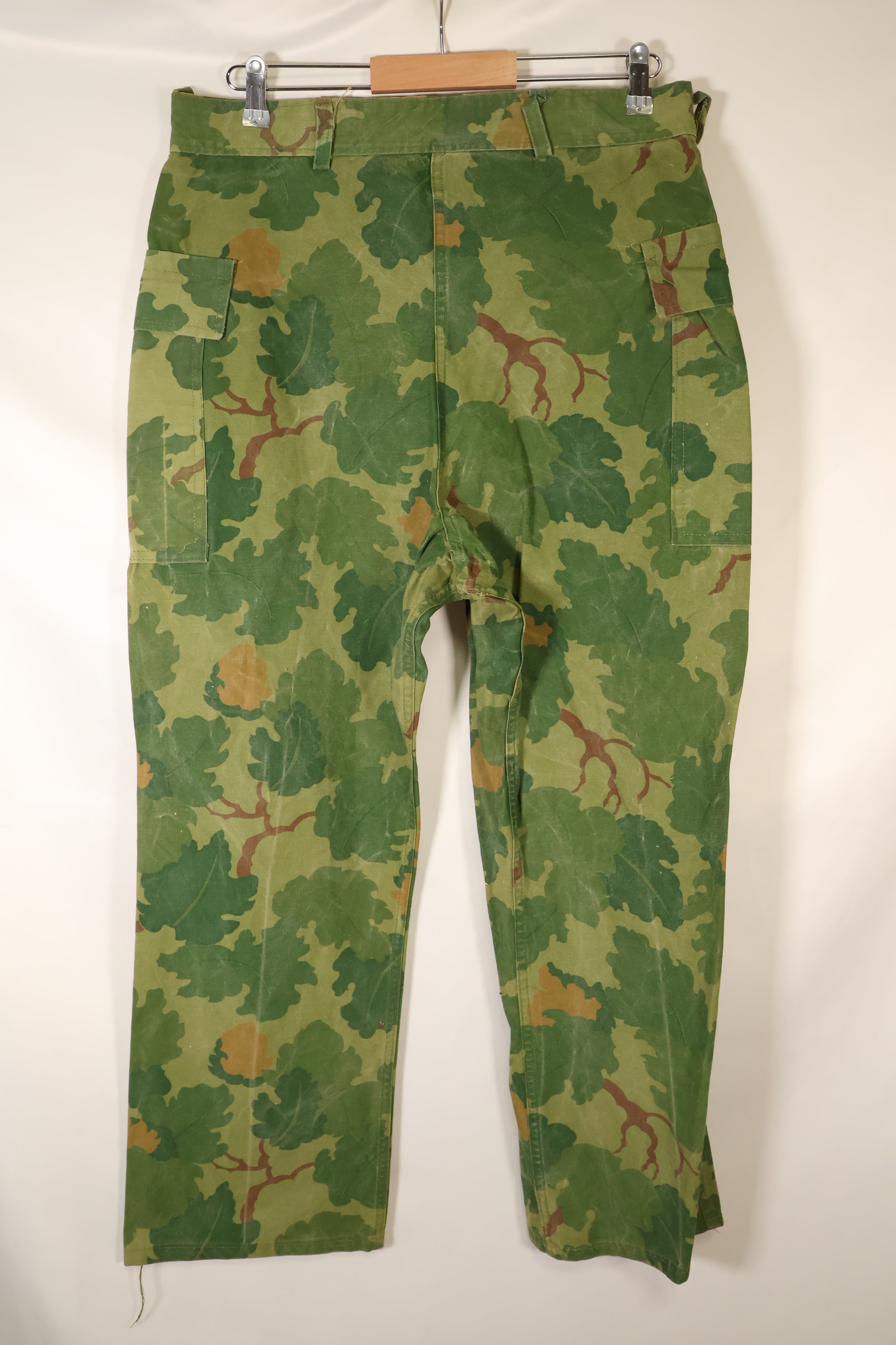1960年代後半〜70年代前半頃　個人調達品　ミッチェル迷彩　USMC　WWII HBTパンツカット　リバーシブルパンツ　中古品