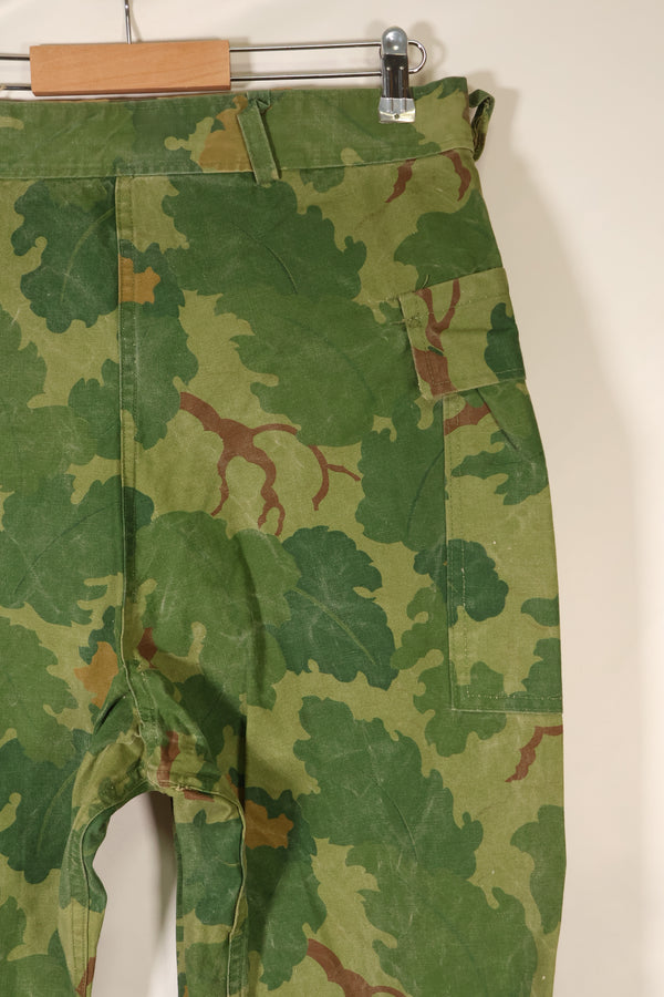 1960年代後半〜70年代前半頃　個人調達品　ミッチェル迷彩　USMC　WWII HBTパンツカット　リバーシブルパンツ　中古品